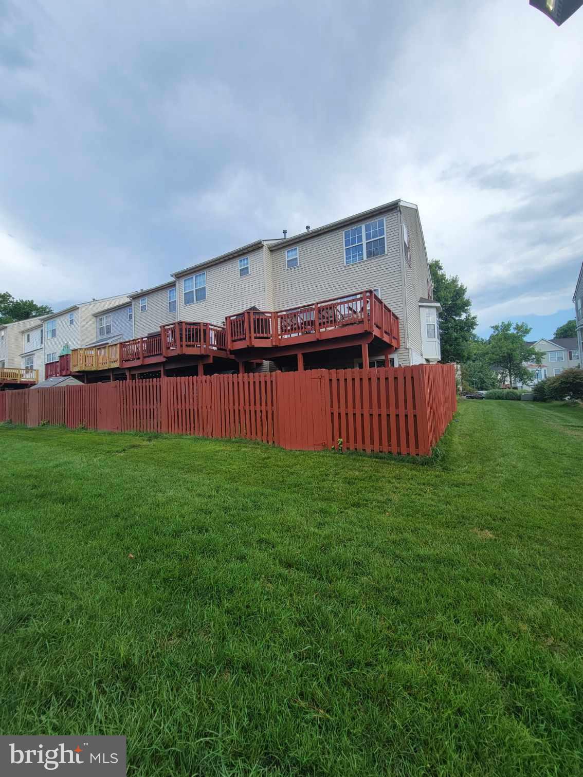 YORKSHIRE KNOLLS - Residential