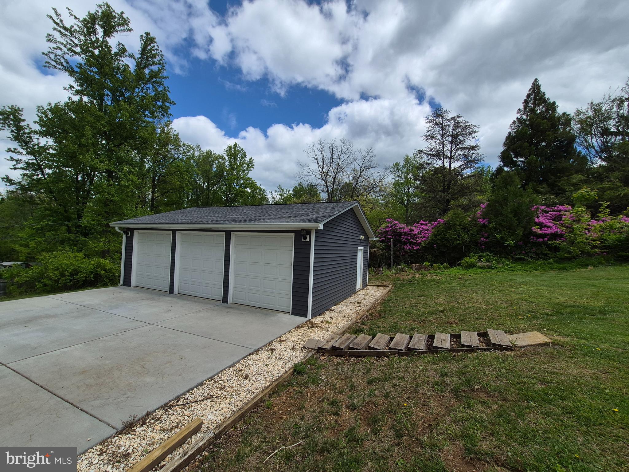 SKYLAND ESTATES - Residential