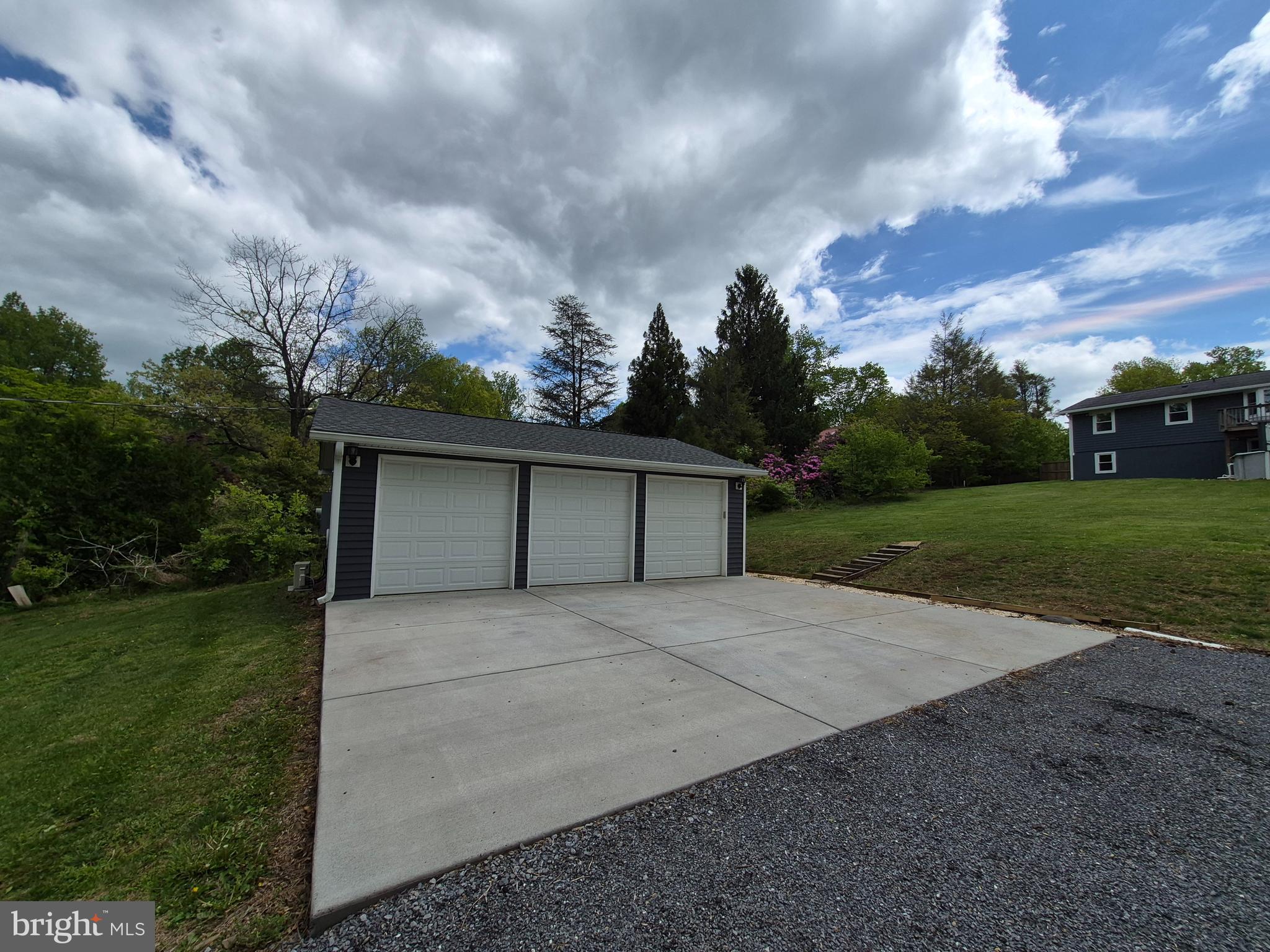 SKYLAND ESTATES - Residential