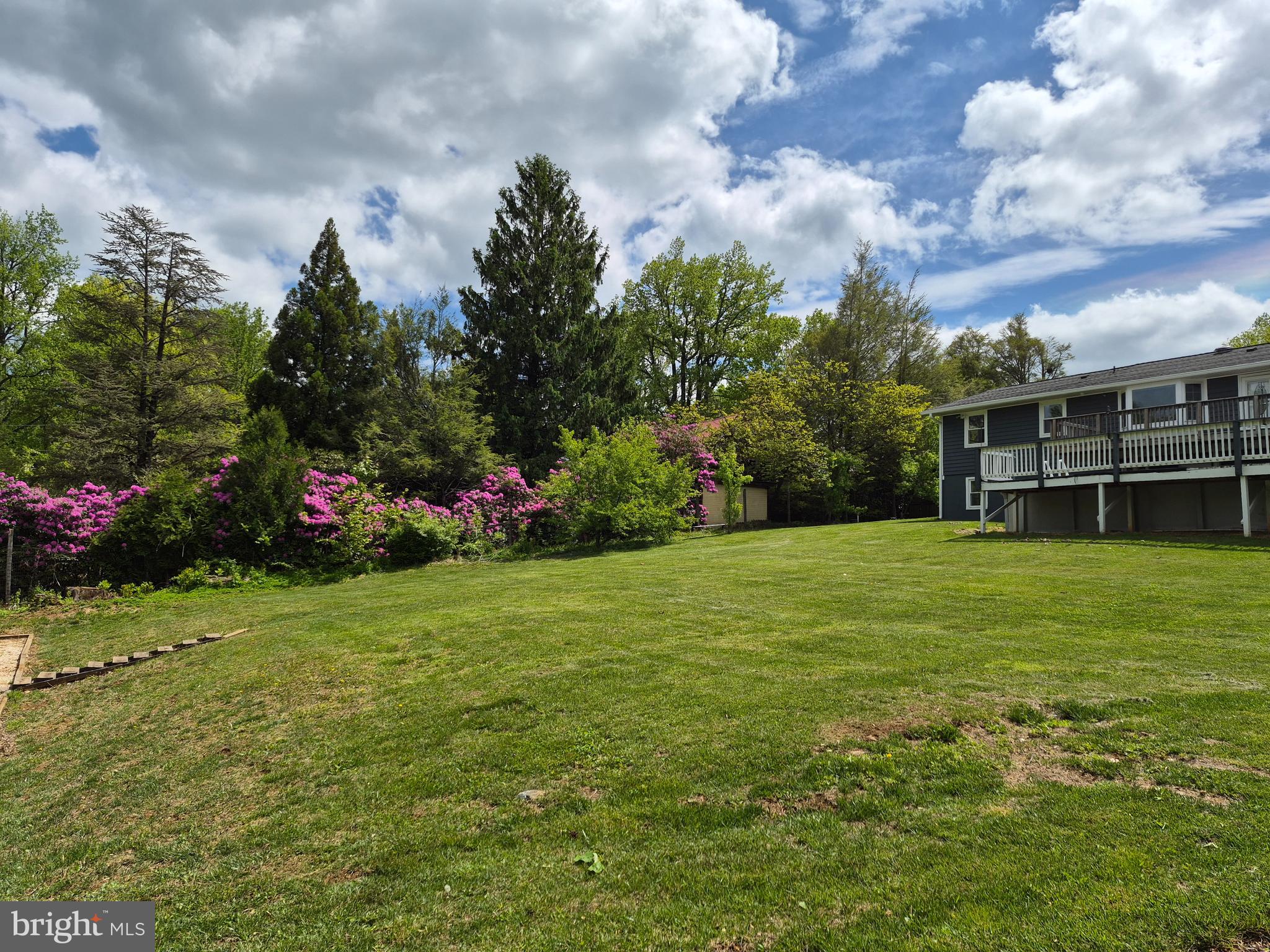 SKYLAND ESTATES - Residential