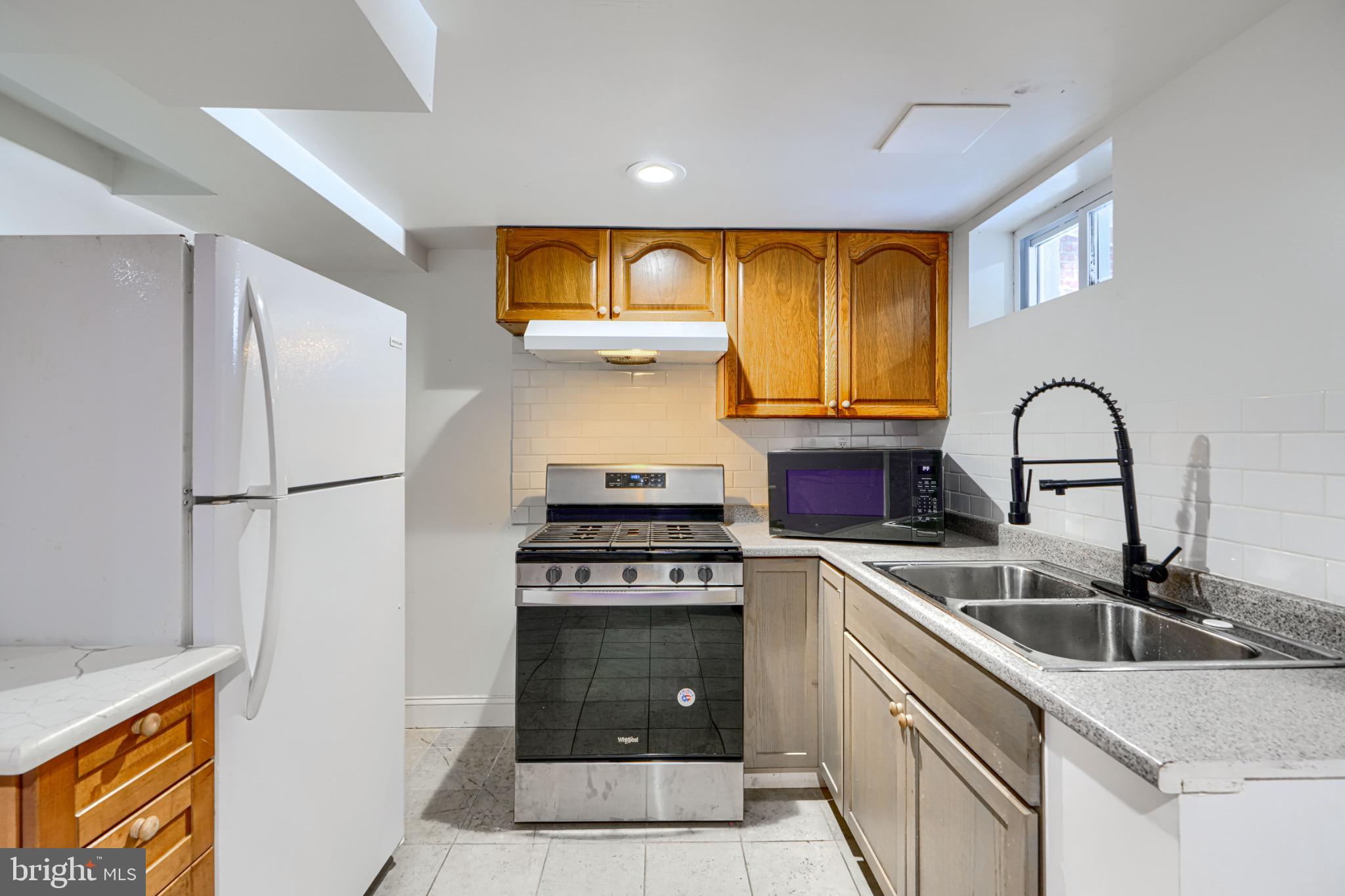 GREEKTOWN - Residential Income