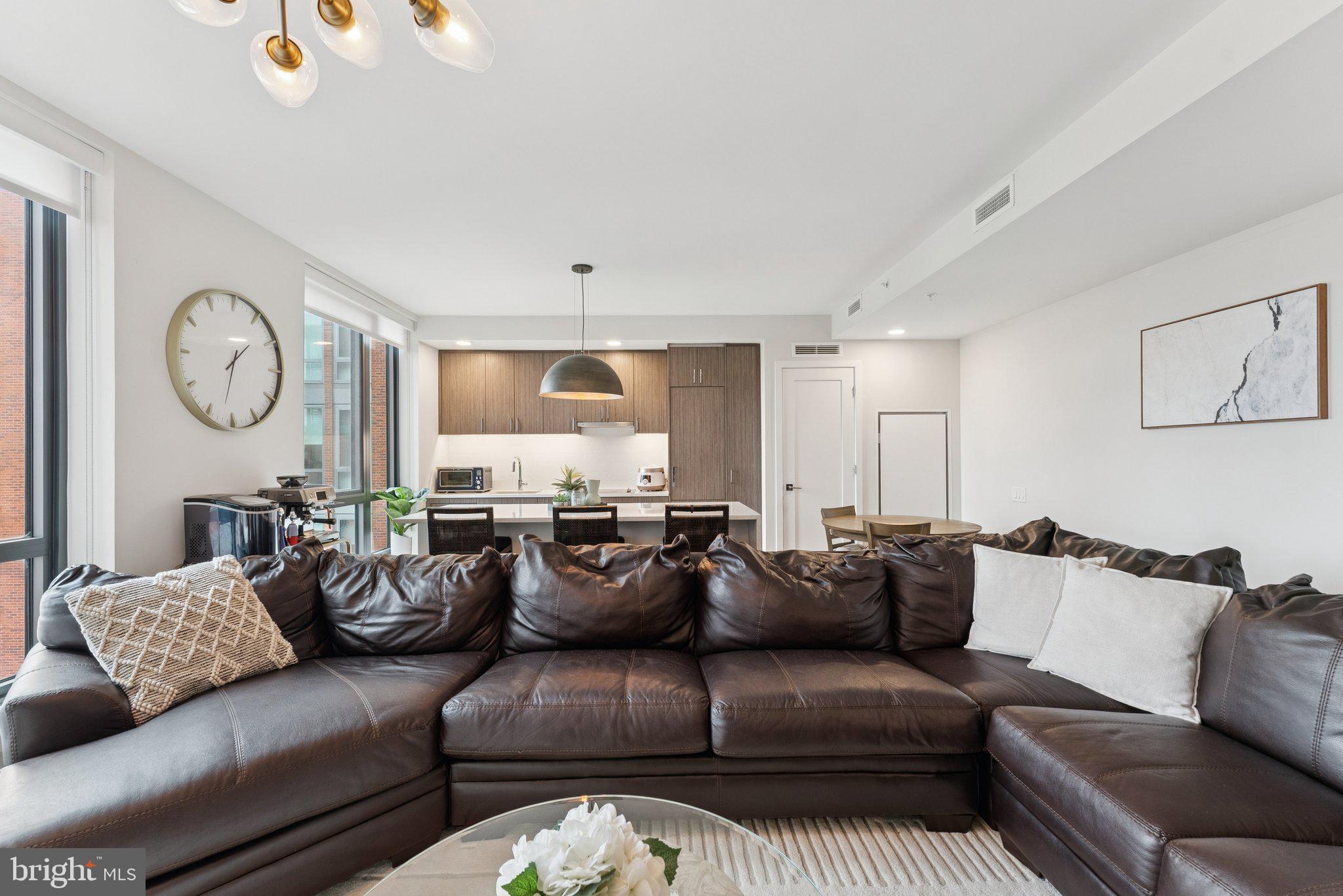 1211 VAN STREET SE 913A