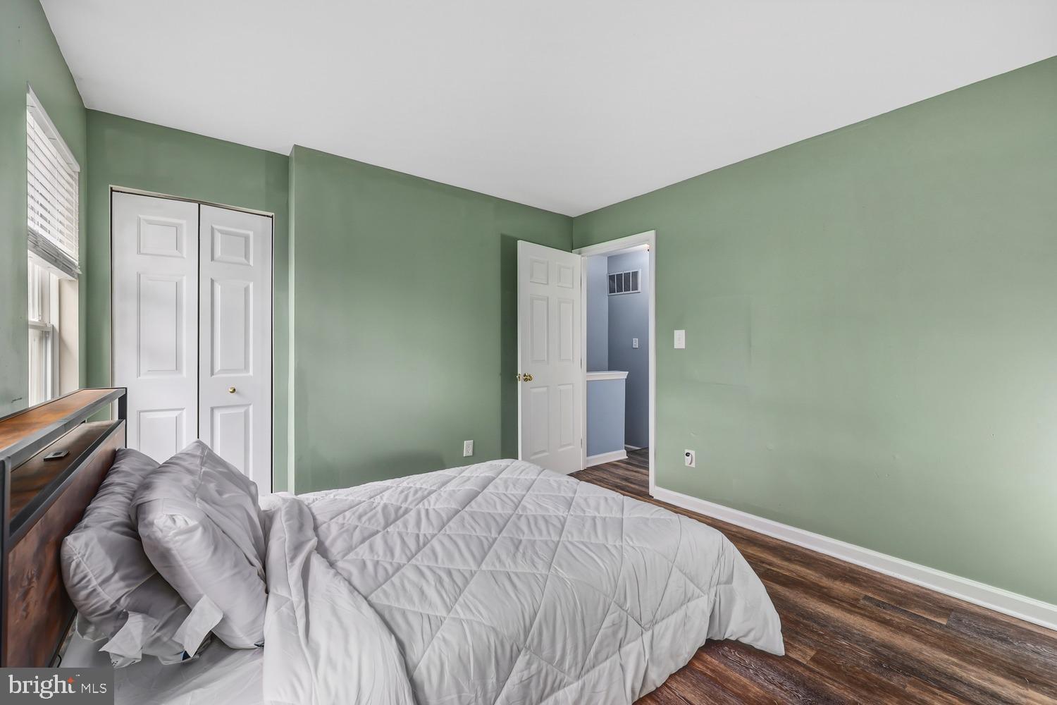 DEVILS REACH CONDOS - Residential