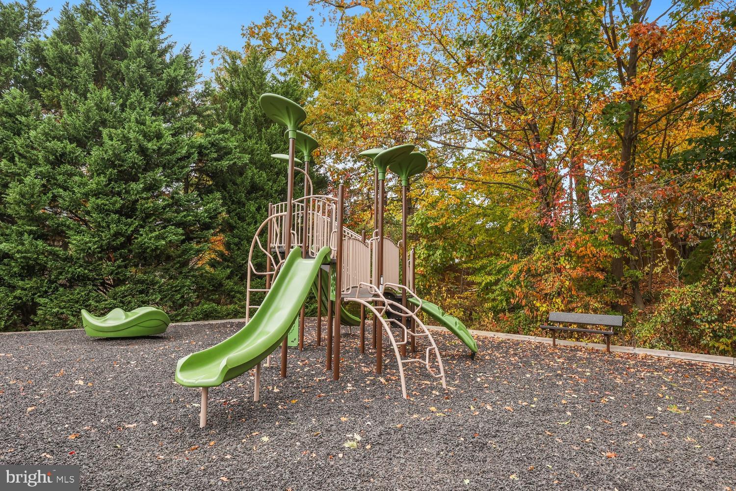 DEVILS REACH CONDOS - Residential