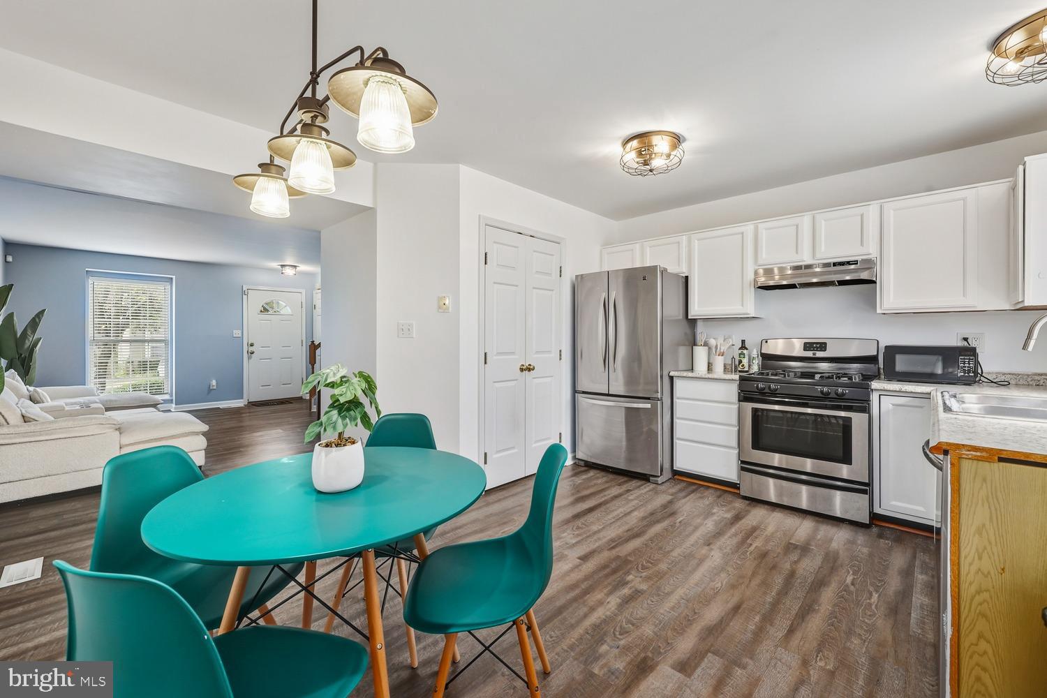 DEVILS REACH CONDOS - Residential