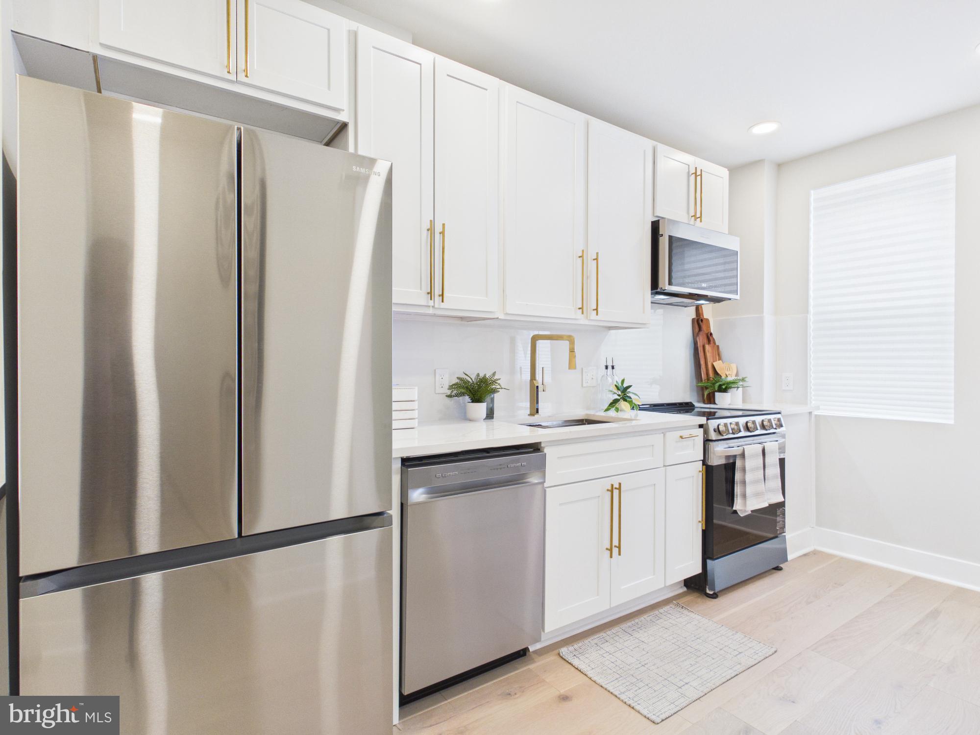 BROADWAY EAST - Residential