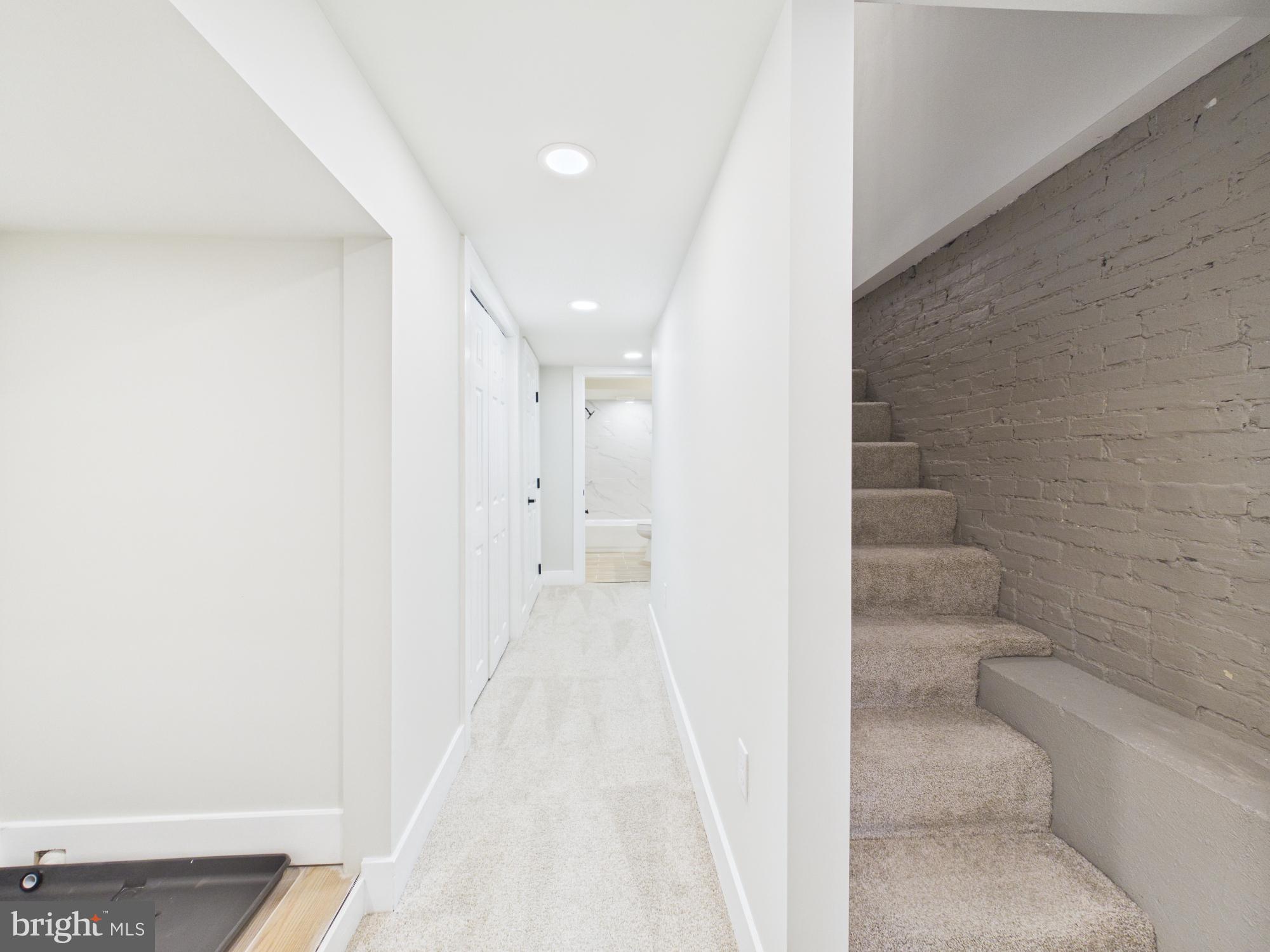BROADWAY EAST - Residential