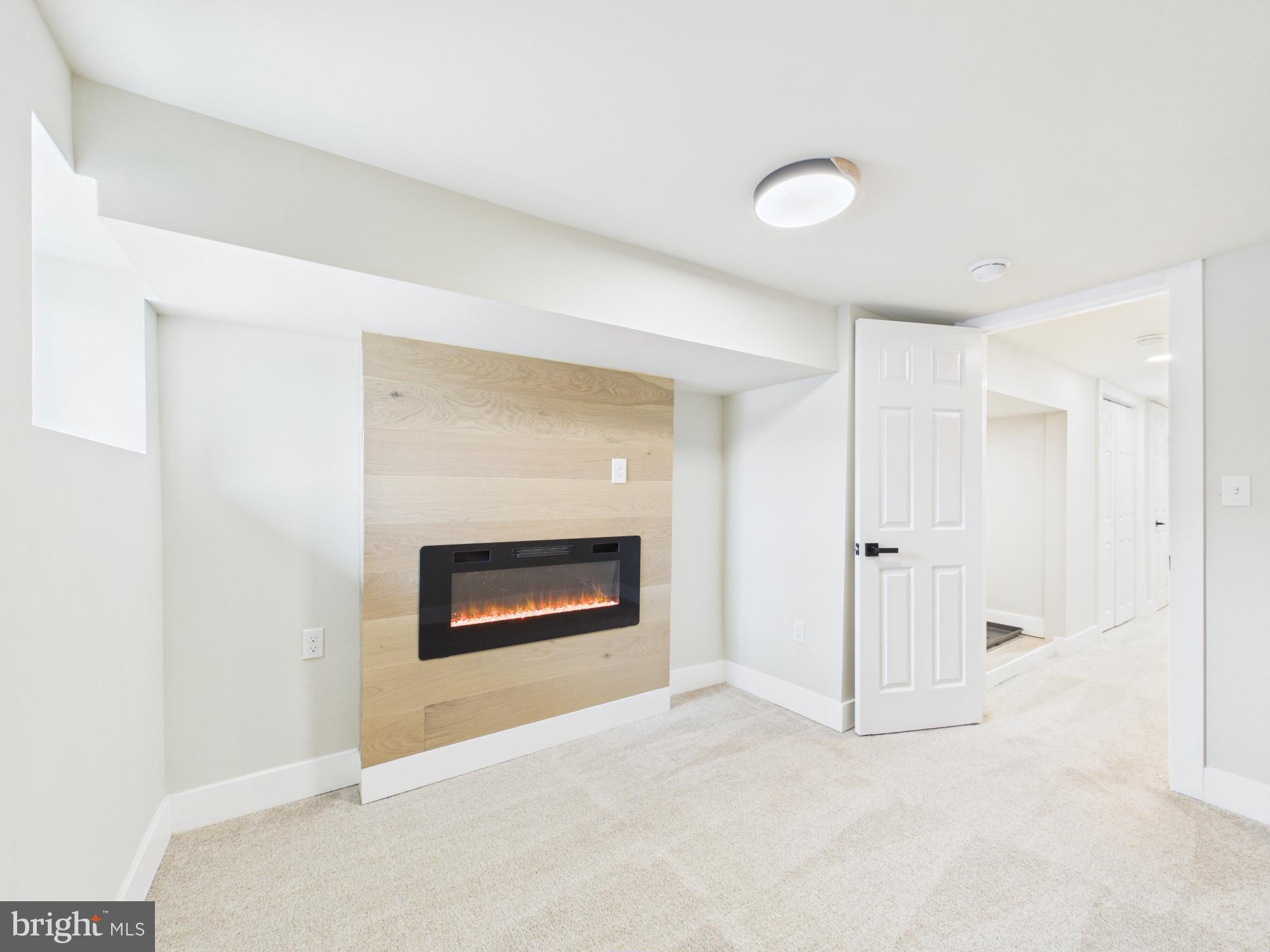 BROADWAY EAST - Residential