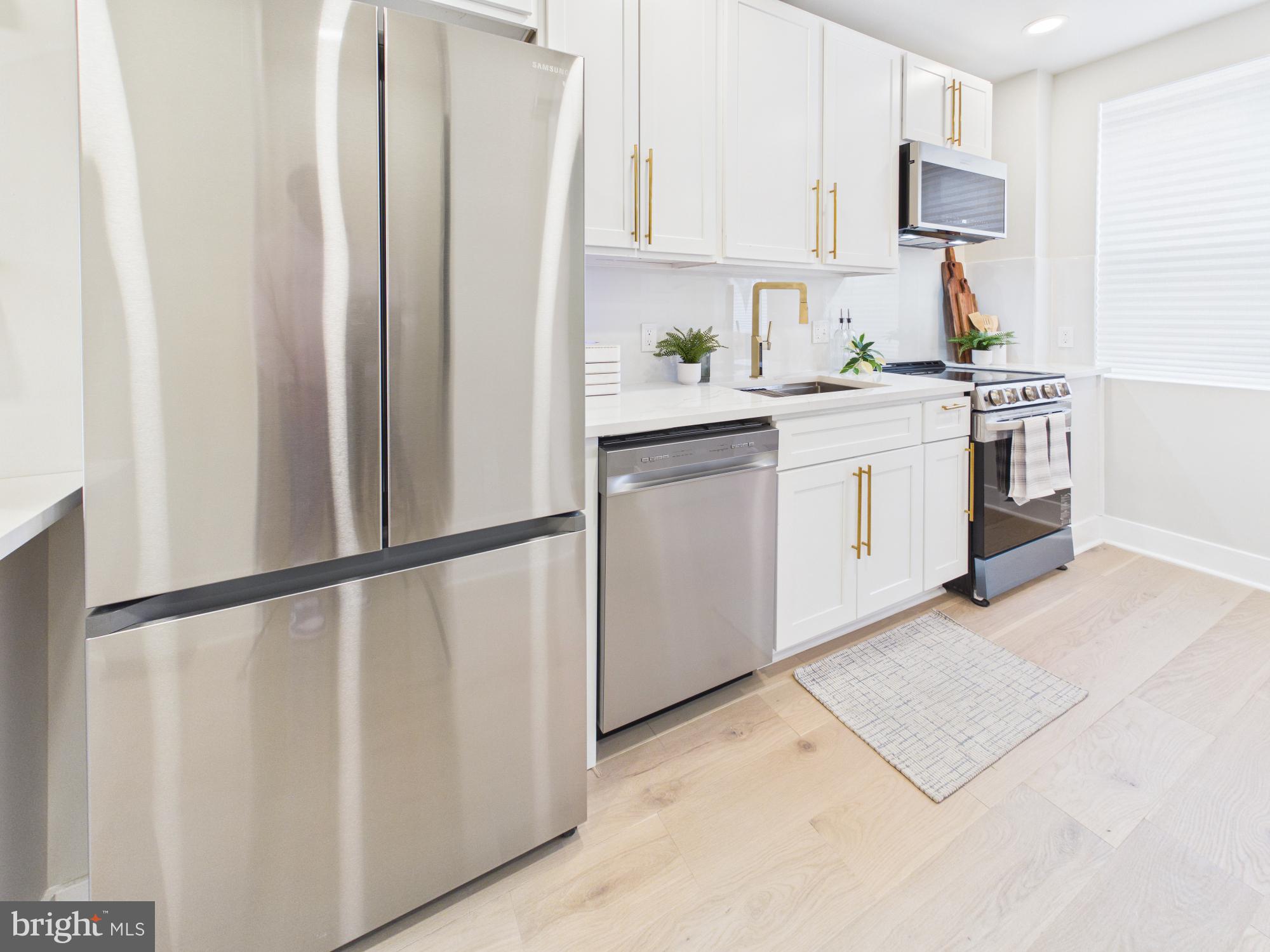 BROADWAY EAST - Residential