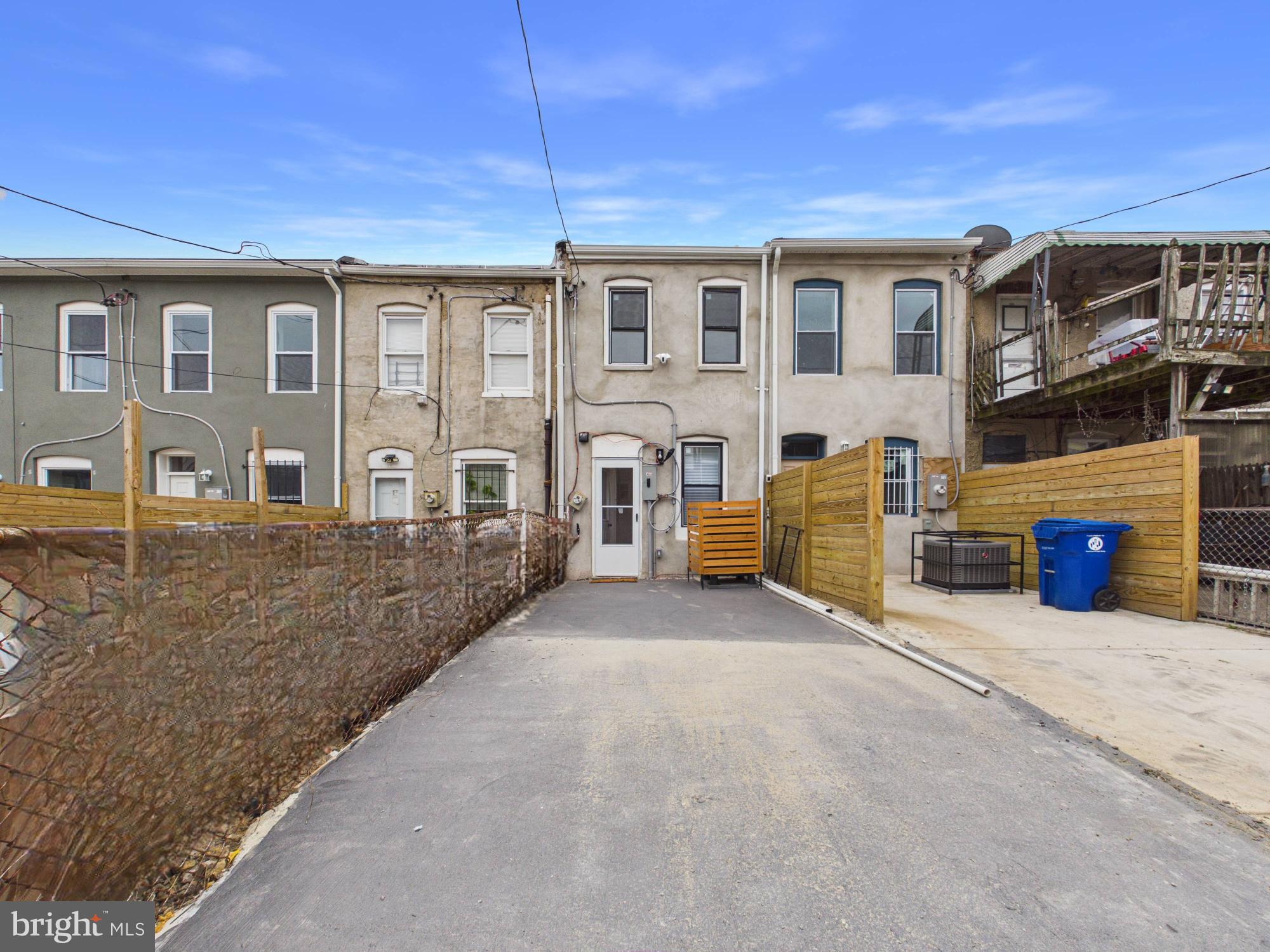 BROADWAY EAST - Residential
