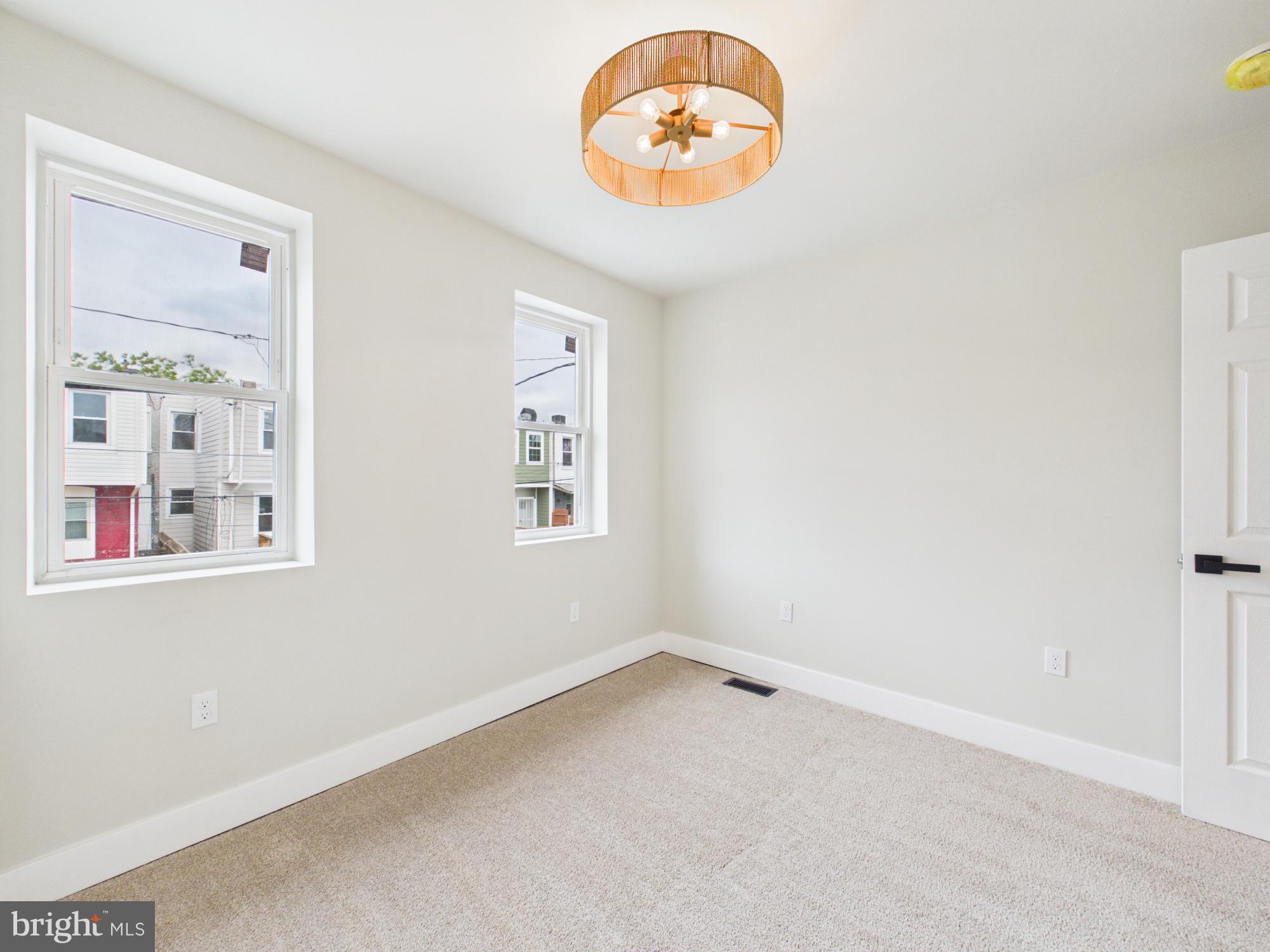 BROADWAY EAST - Residential
