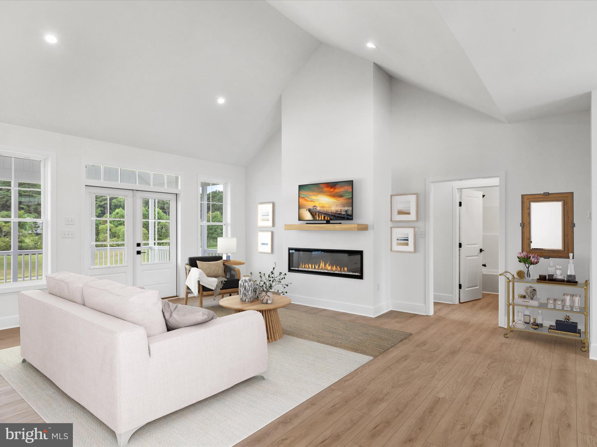 CAPTAIN'S COVE - Residential