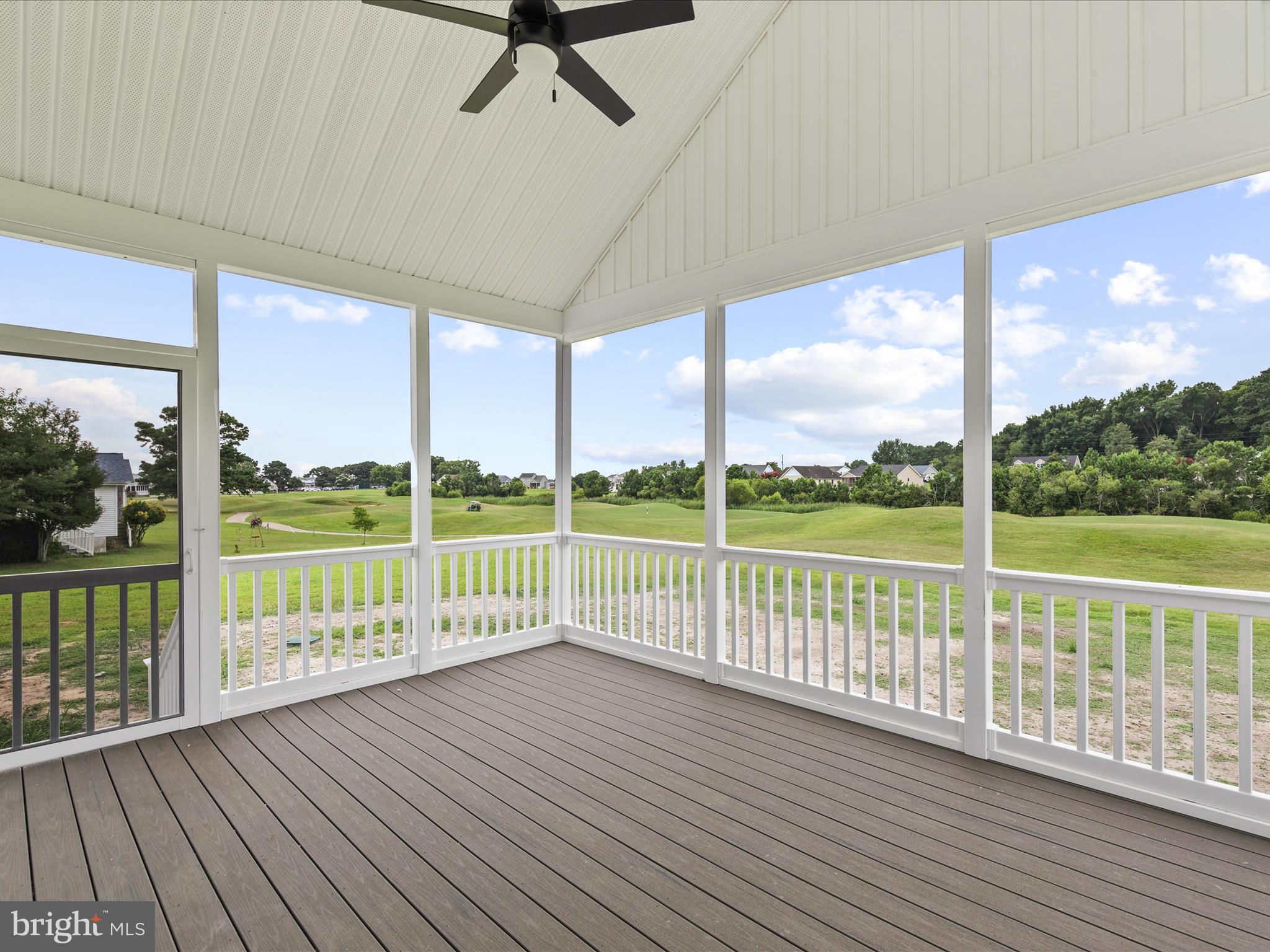 CAPTAIN'S COVE - Residential