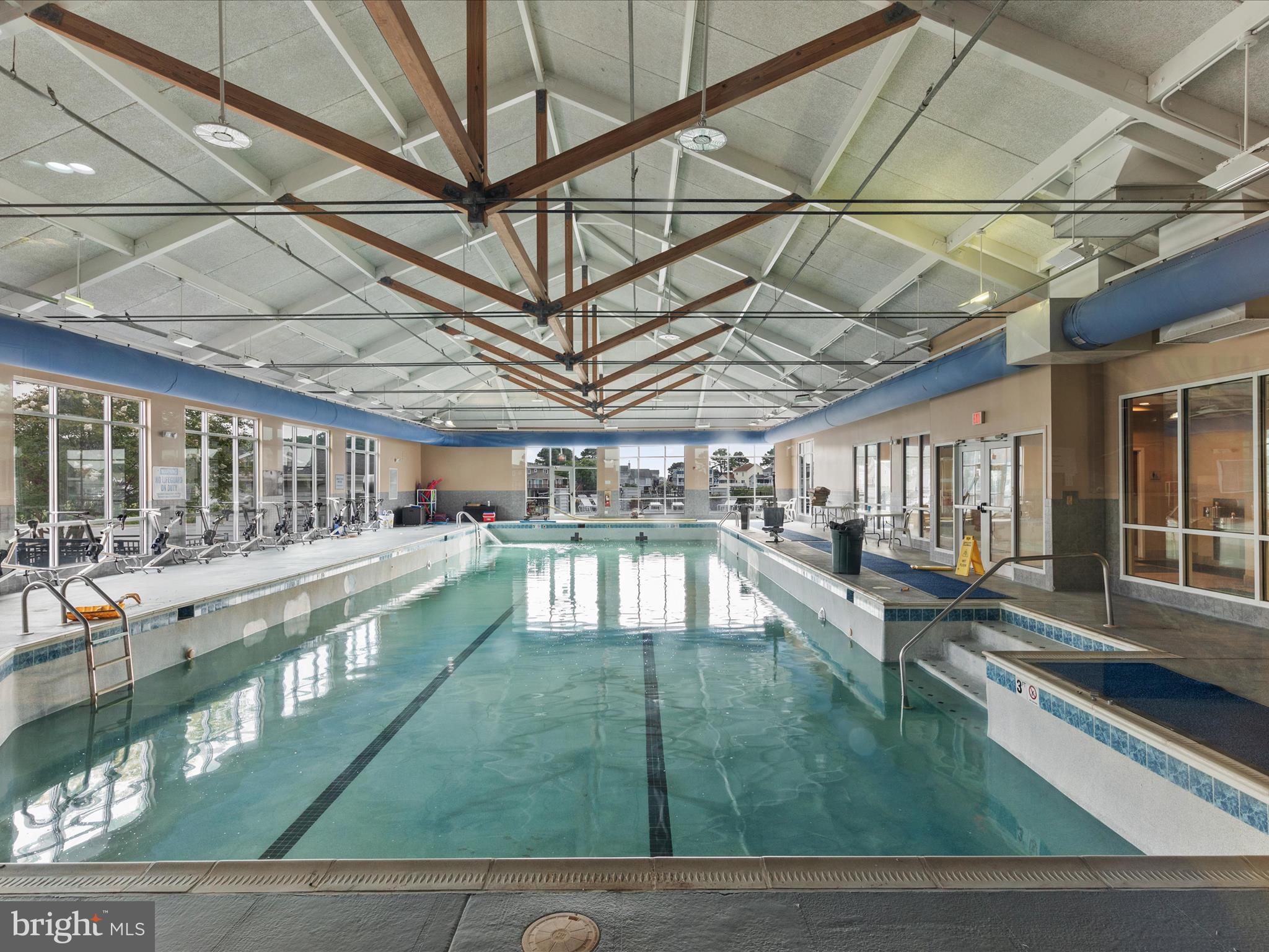 CAPTAIN'S COVE - Residential