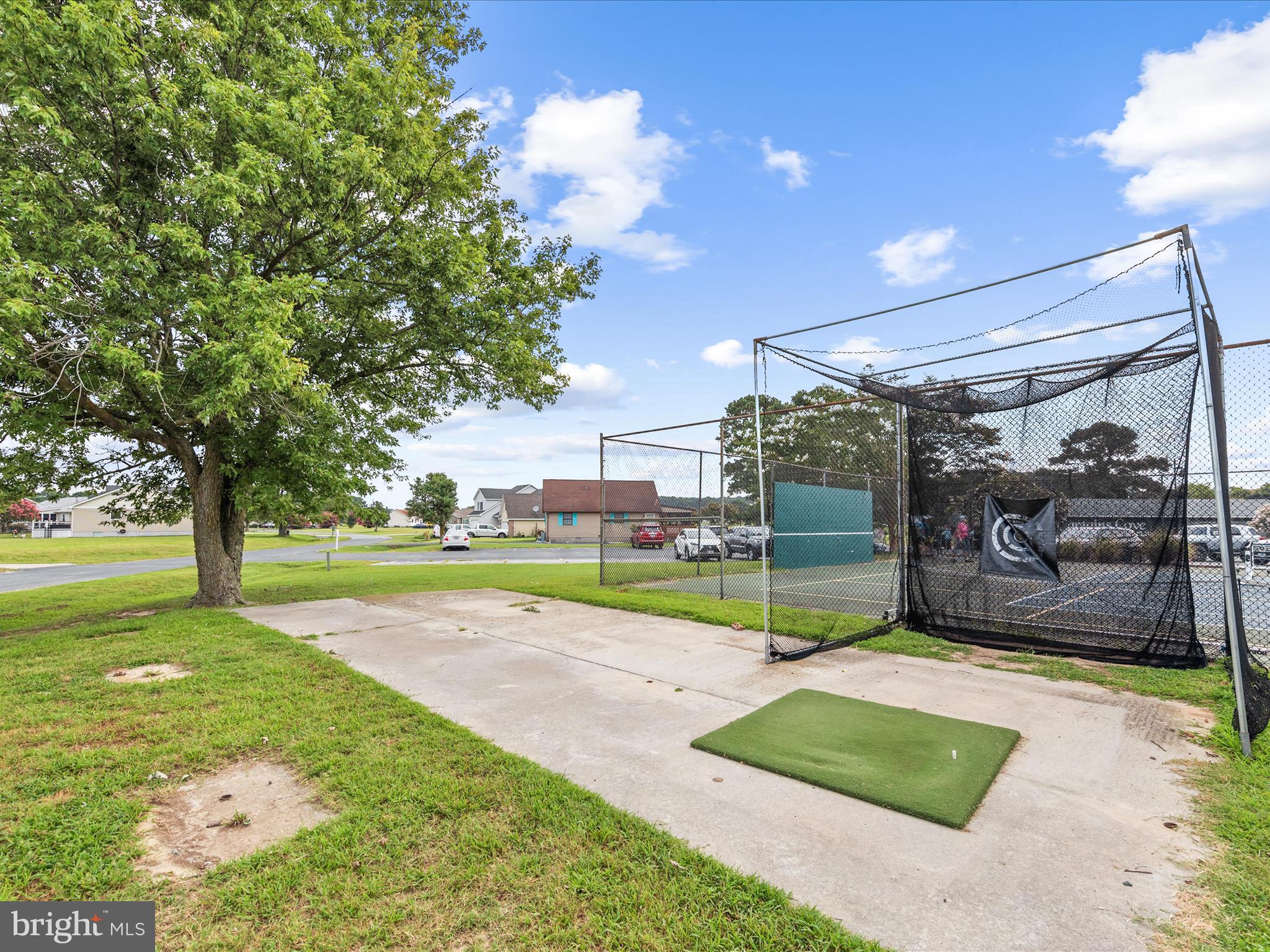 CAPTAIN'S COVE - Residential