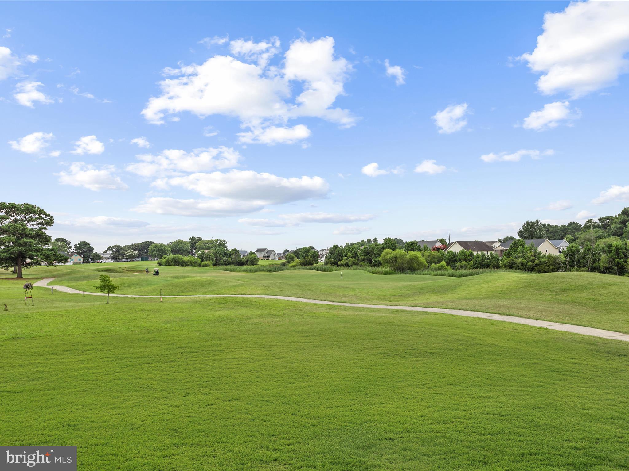 CAPTAIN'S COVE - Residential