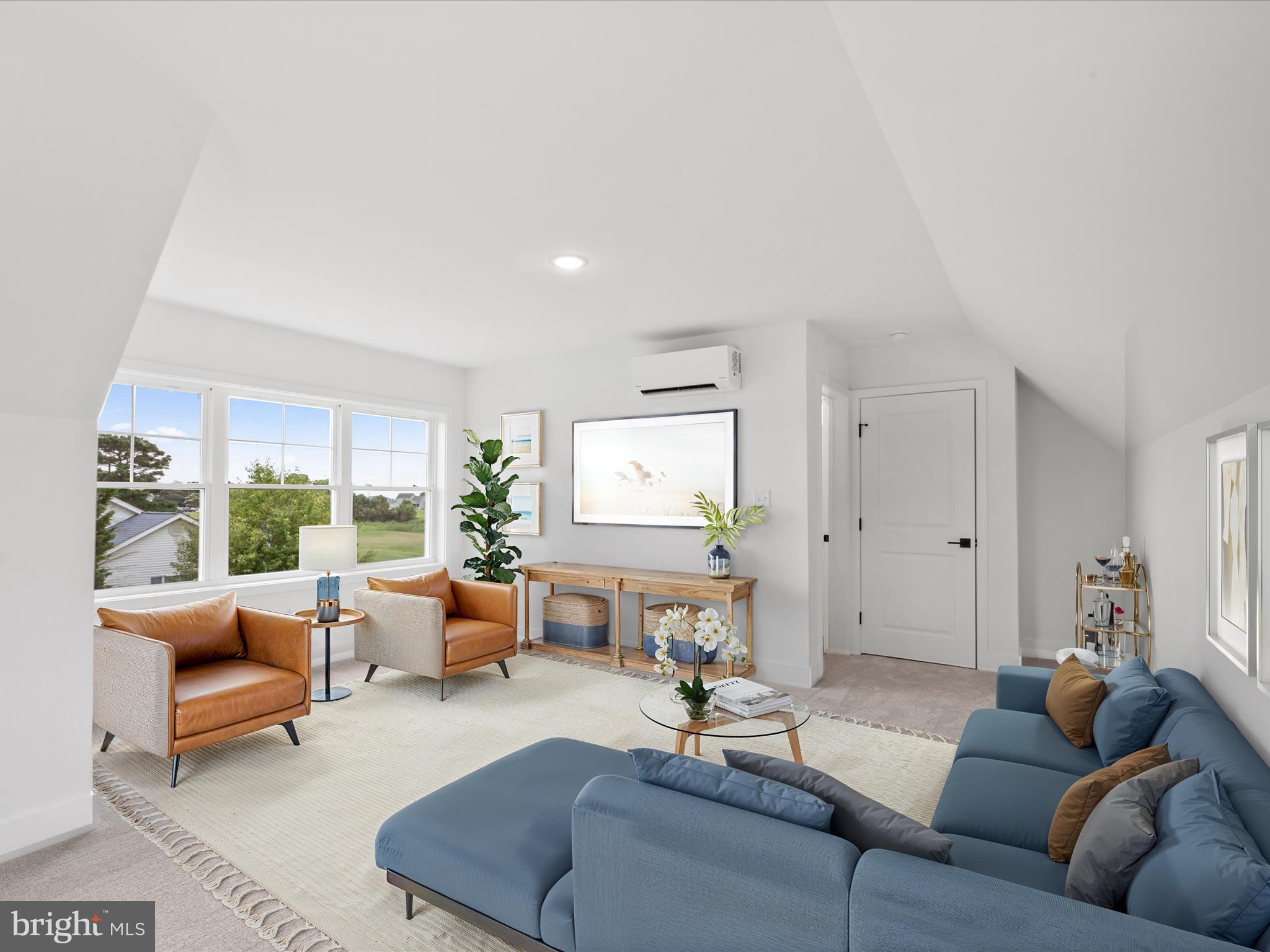 CAPTAIN'S COVE - Residential