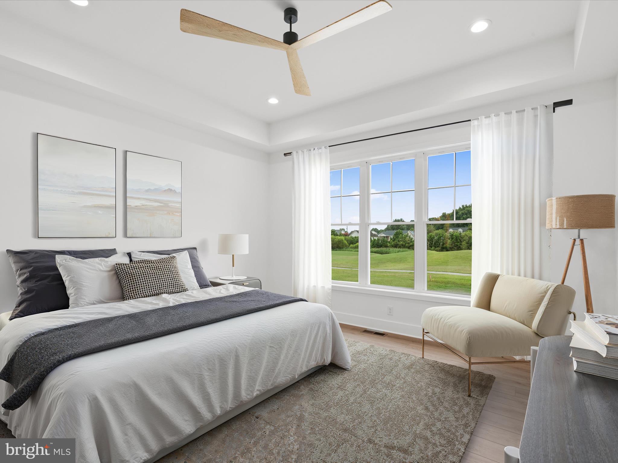 CAPTAIN'S COVE - Residential