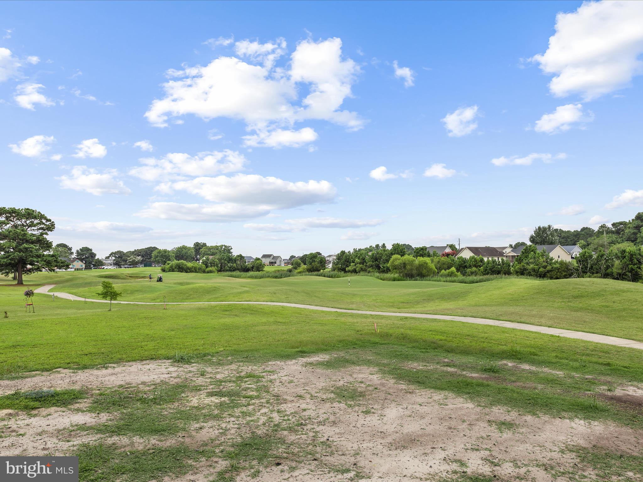 CAPTAIN'S COVE - Residential