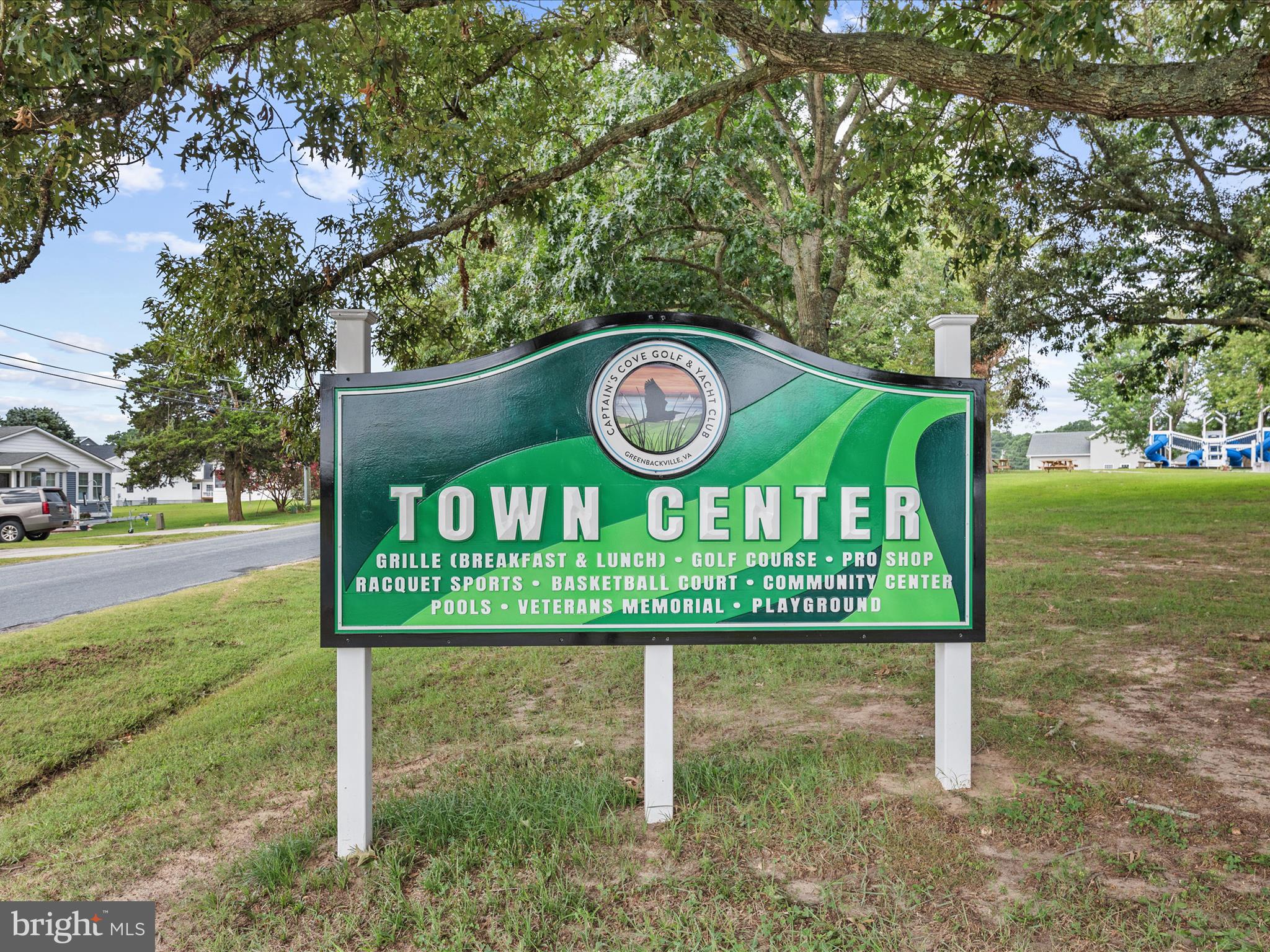 CAPTAIN'S COVE - Residential