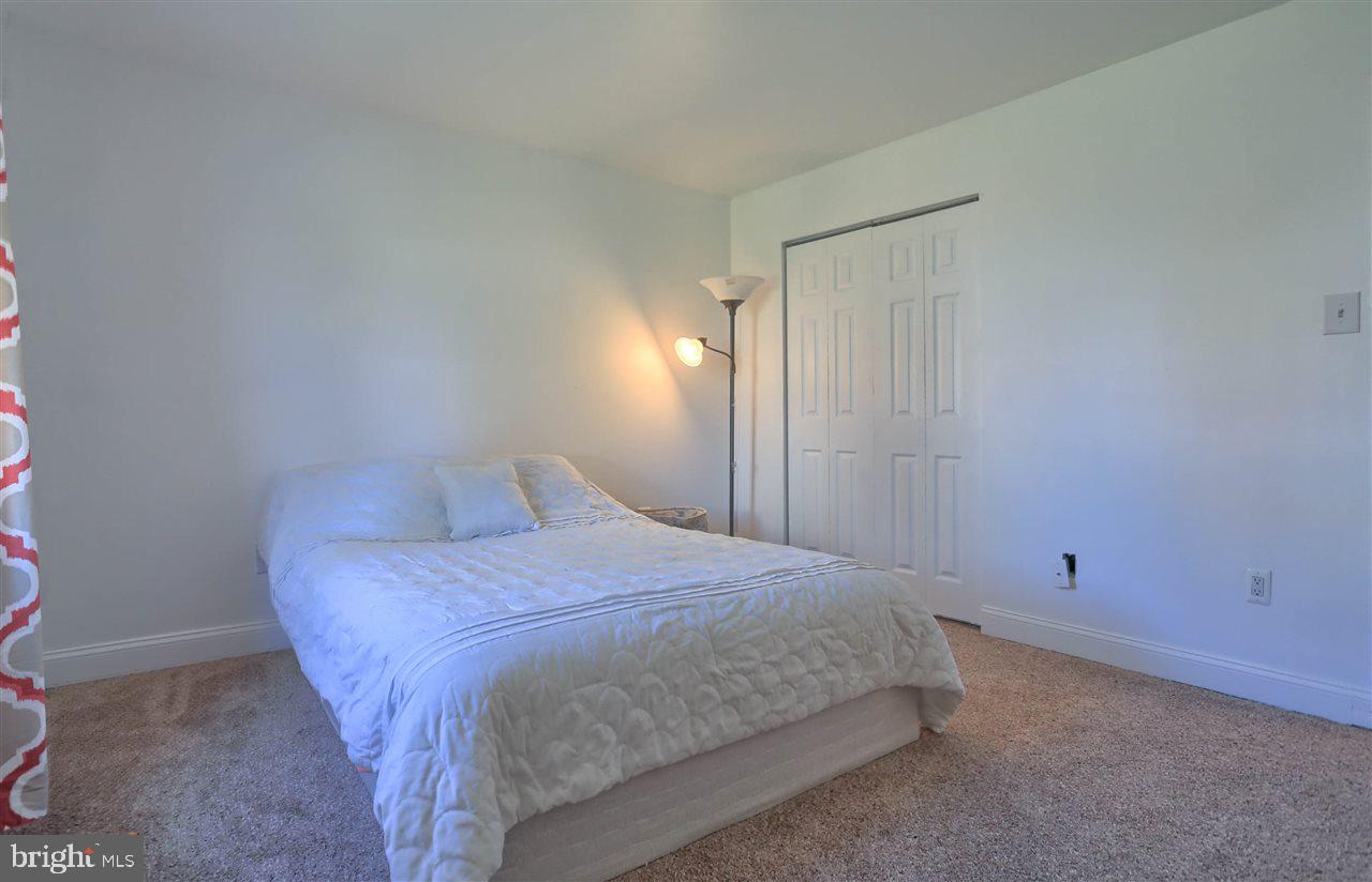 COLONIAL HILLS - Residential