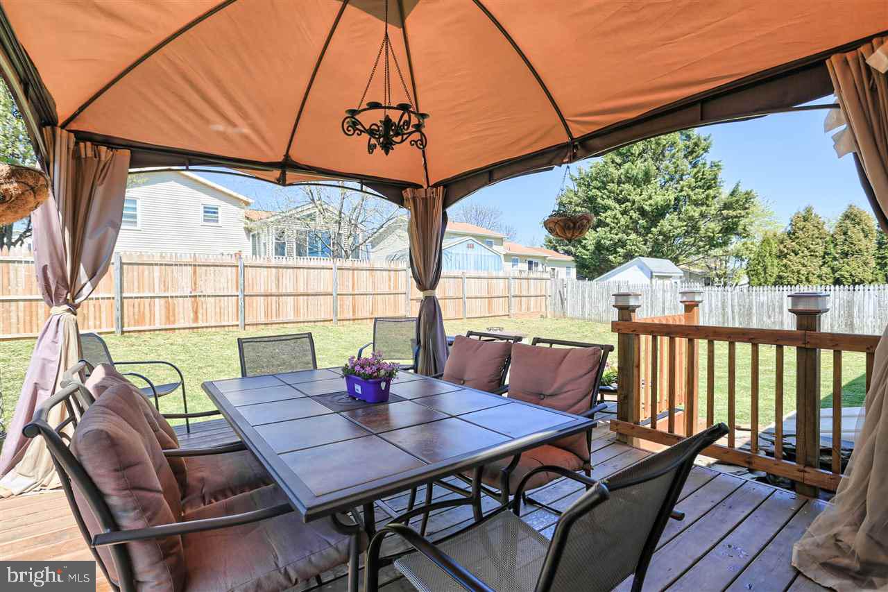 COLONIAL HILLS - Residential