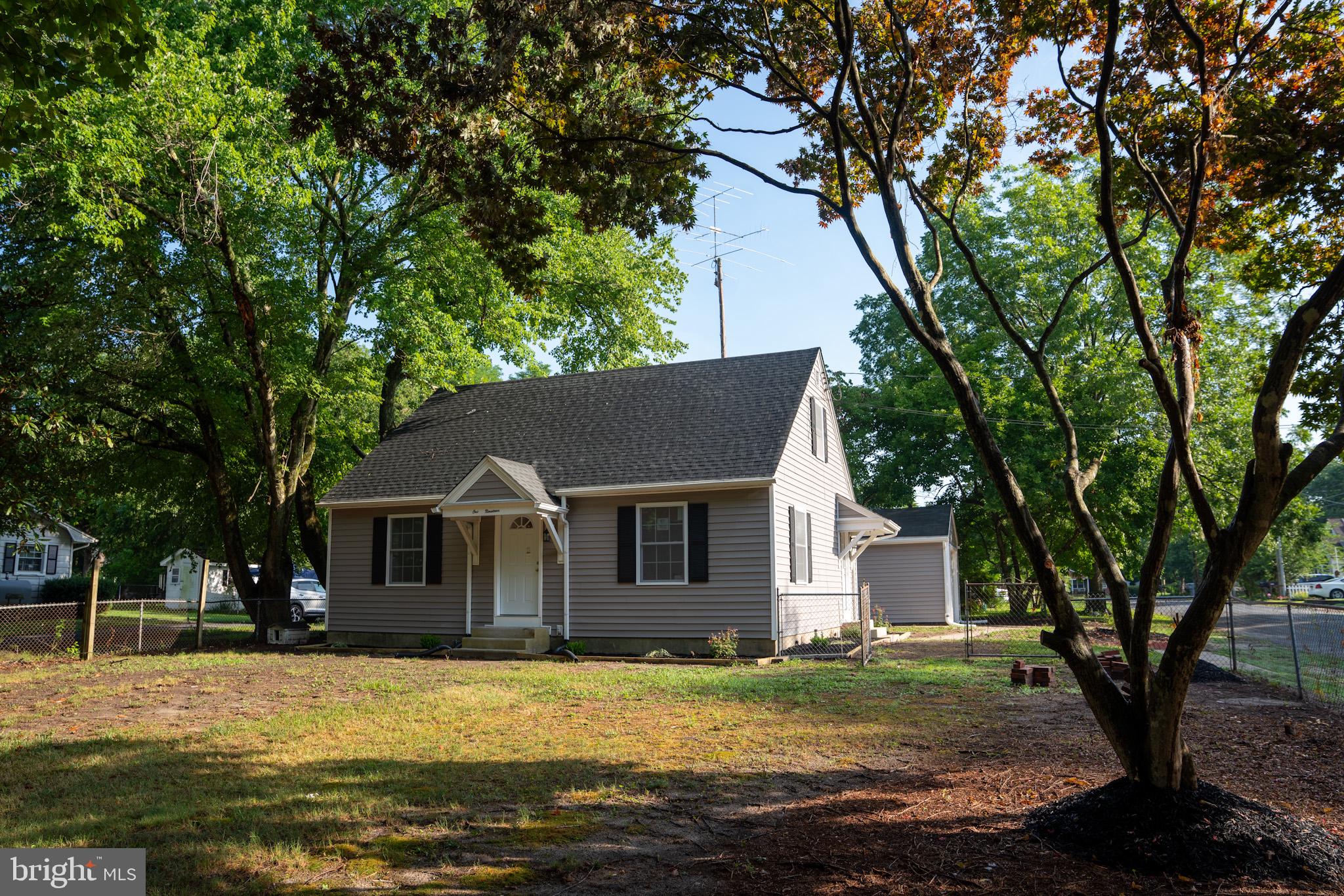 119 LAKEWOOD DRIVE