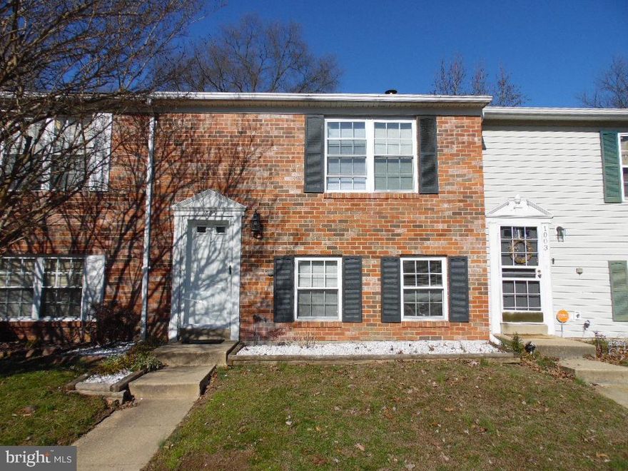 2 Story Townhouse w/deck & very large fenced backyard. Entire house just painted. Living room w/wood fireplace. Sep. dining room Pets and pet deposit case by case. Non-smoking home. Owner requires credit of at least 600 and is not accepting vouchers.