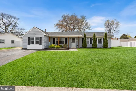 10 Oneida Avenue, Waretown, NJ 08758 - MLS#: NJOC2033400