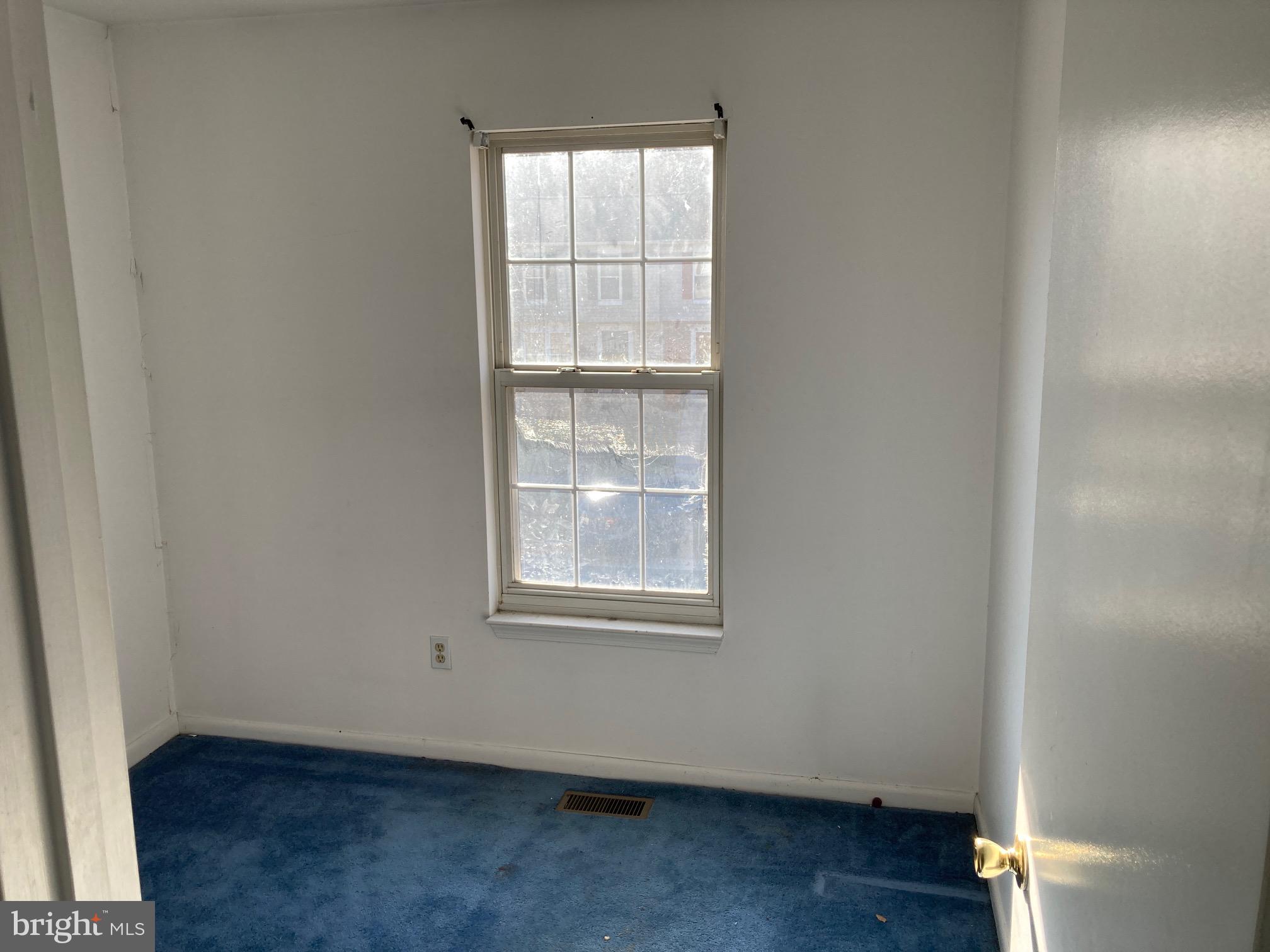 CHASE MANOR - Residential