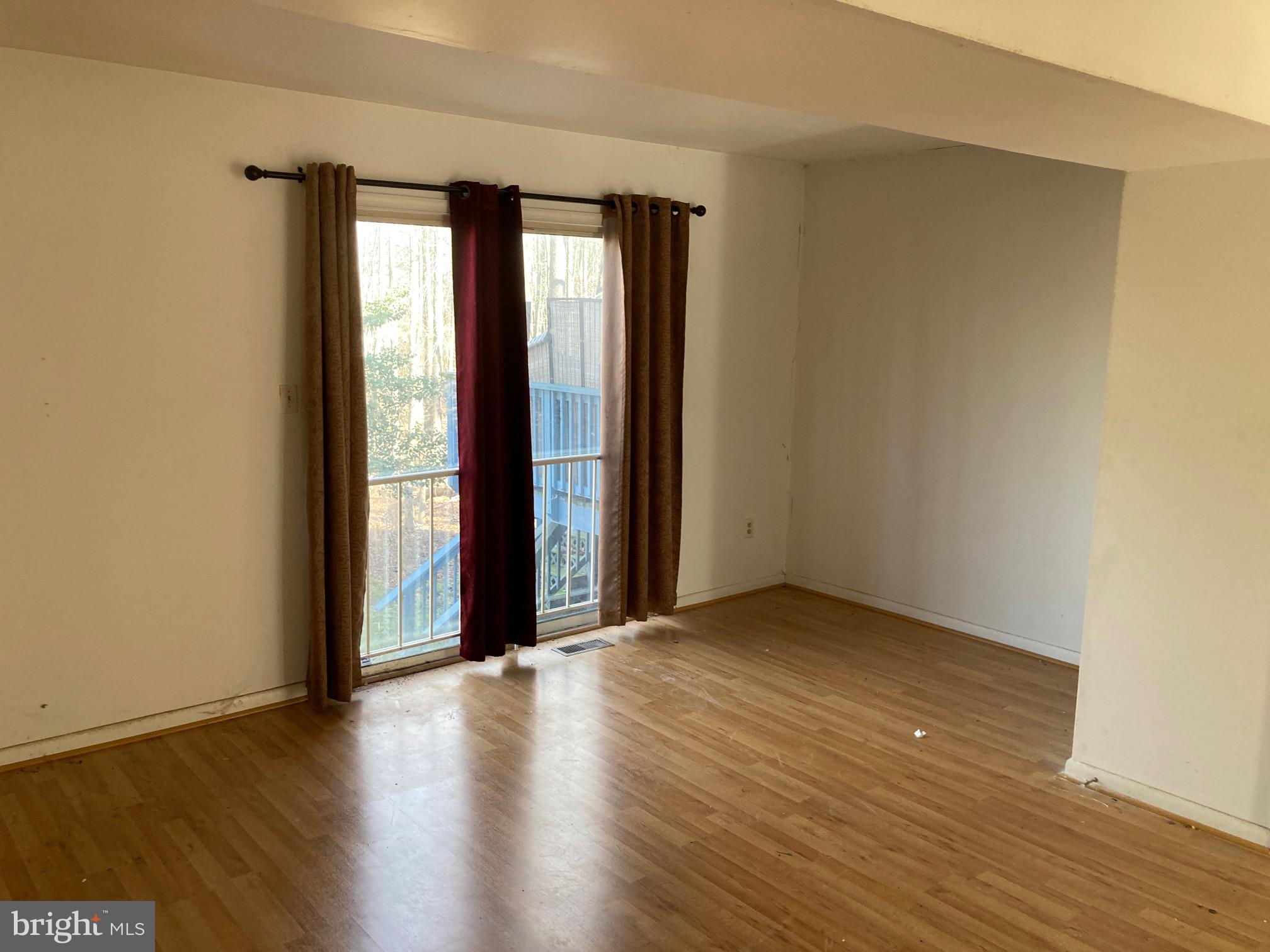 CHASE MANOR - Residential