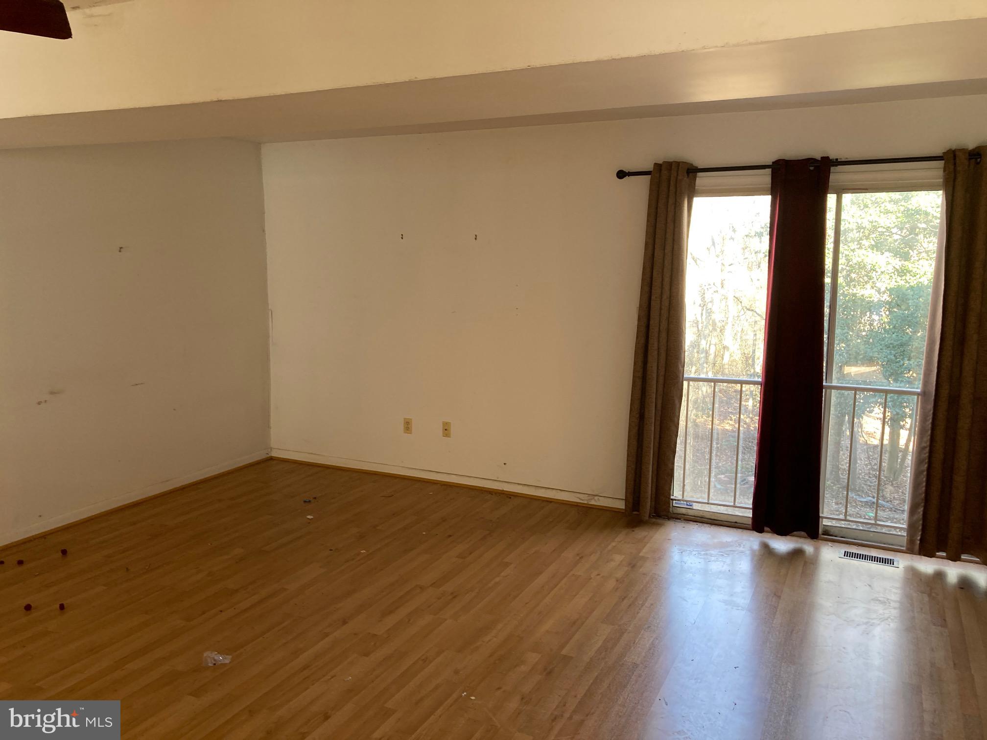 CHASE MANOR - Residential