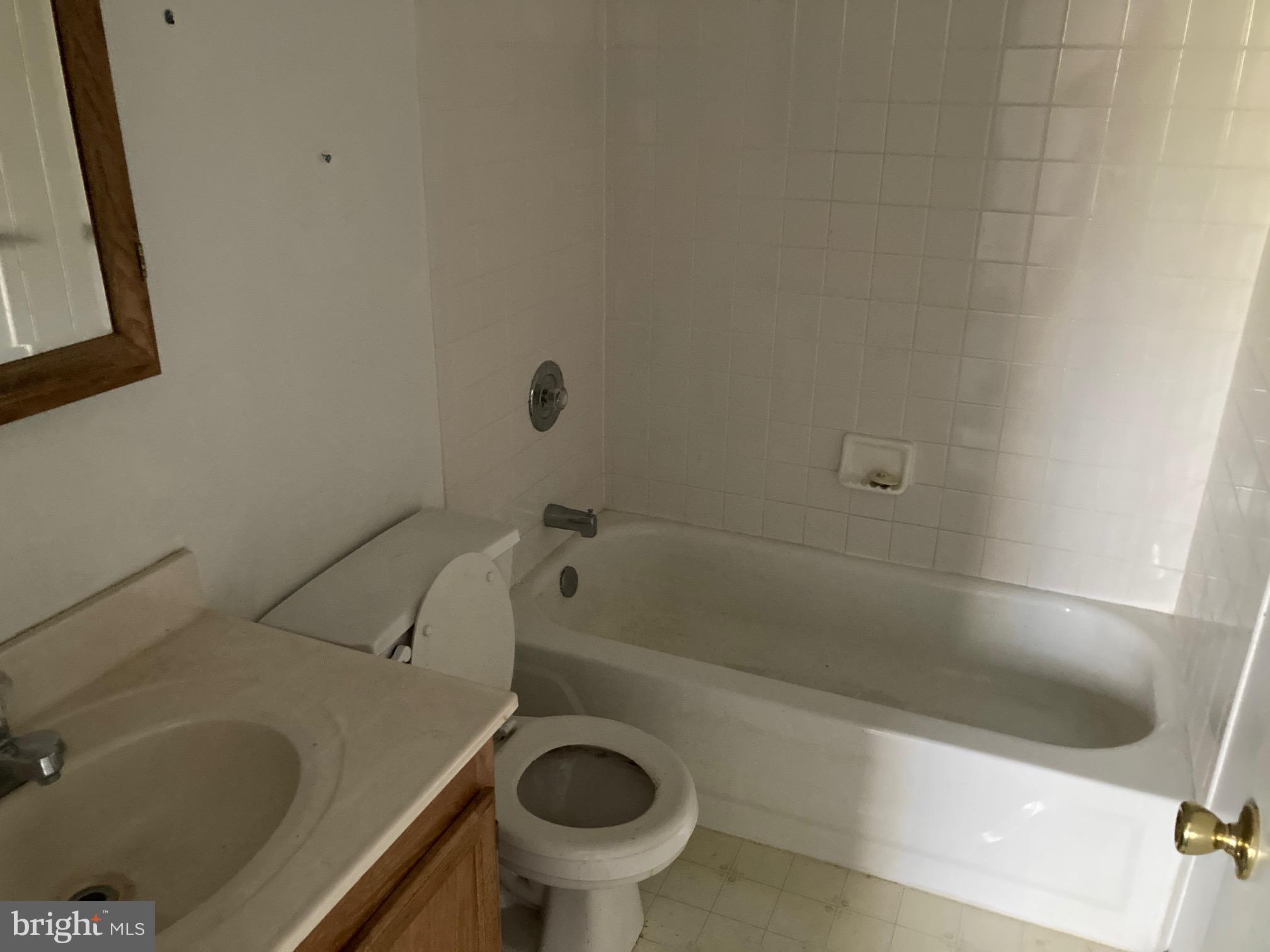 CHASE MANOR - Residential