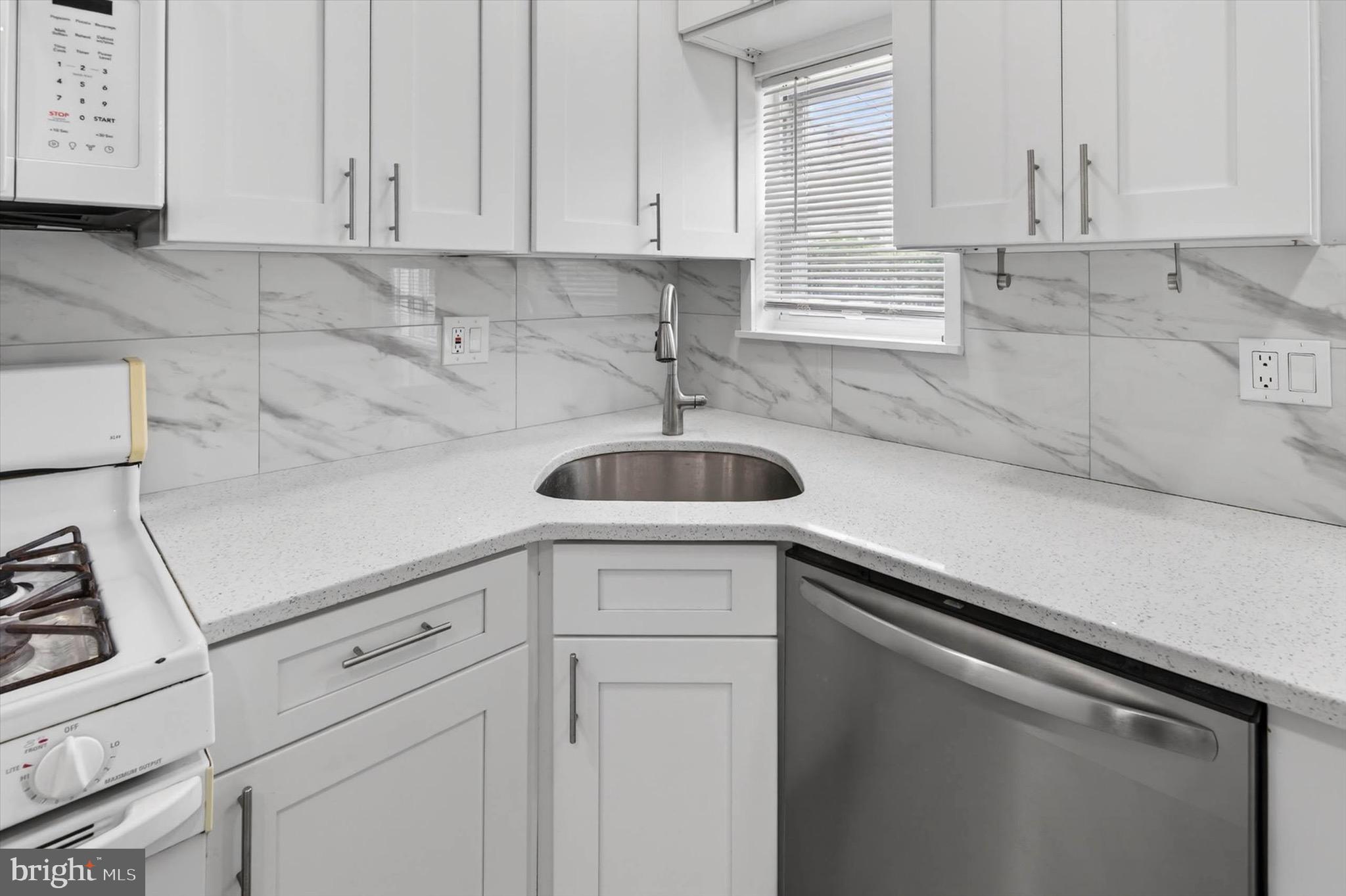PORT RICHMOND - Residential