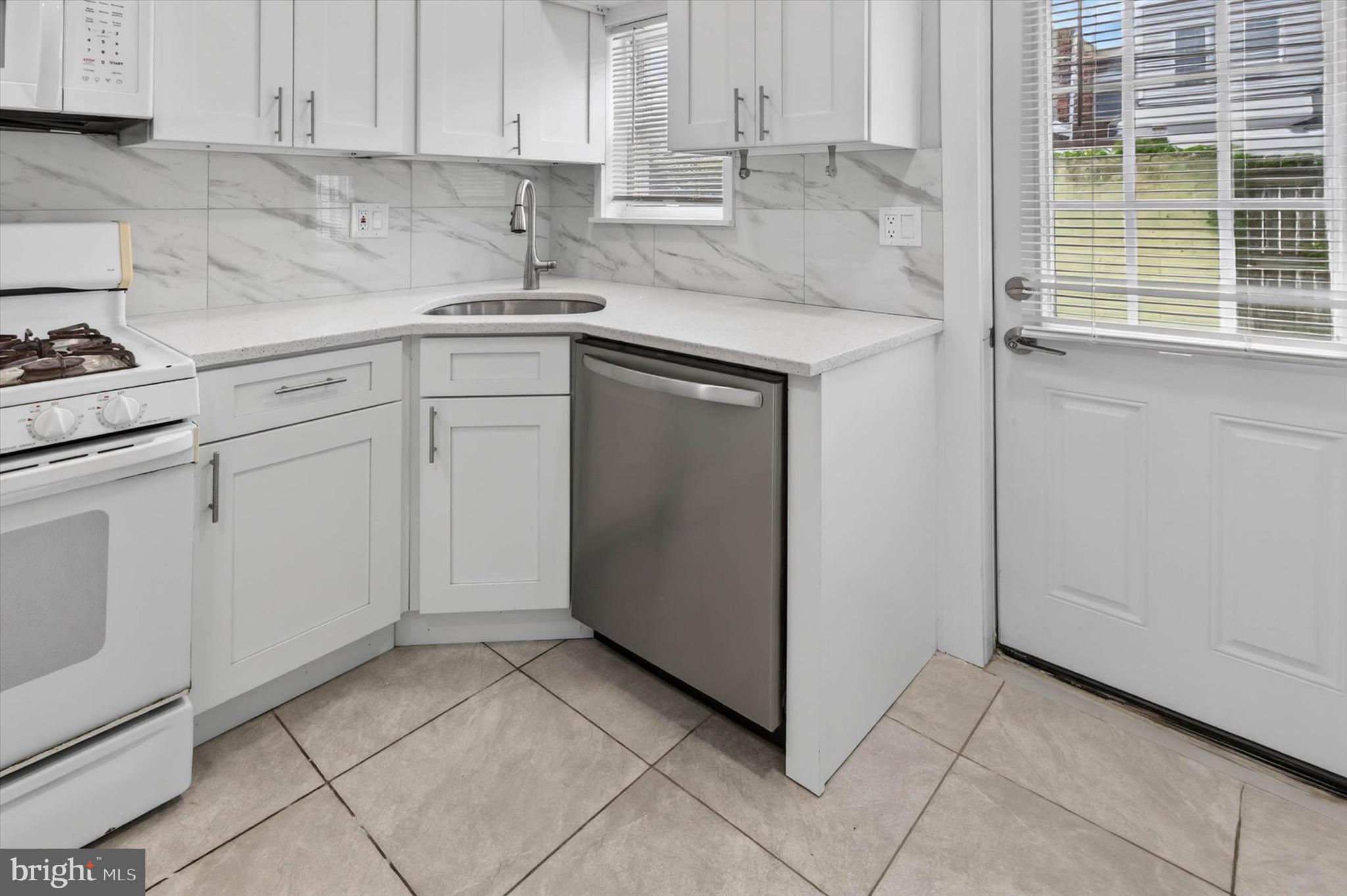 PORT RICHMOND - Residential