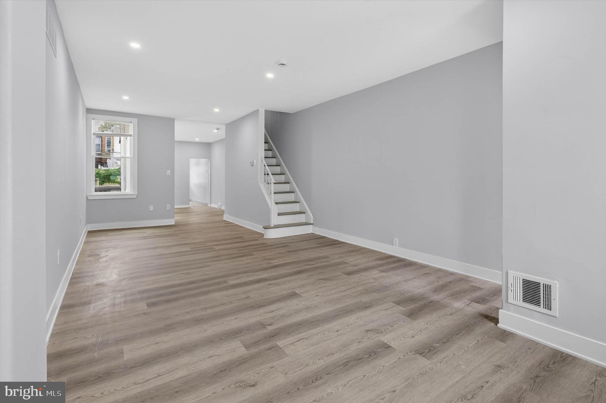 PORT RICHMOND - Residential