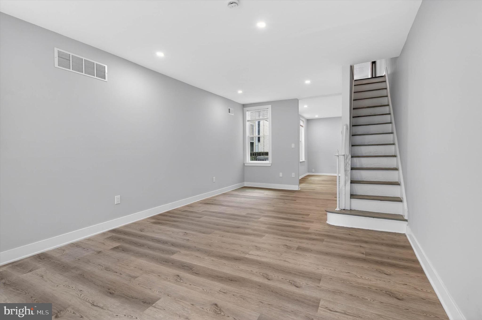 PORT RICHMOND - Residential