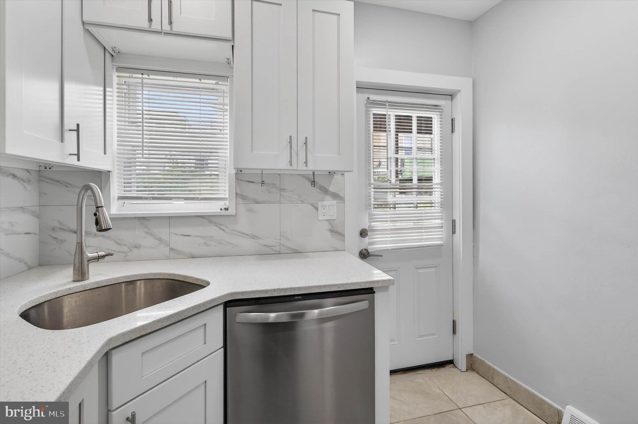PORT RICHMOND - Residential