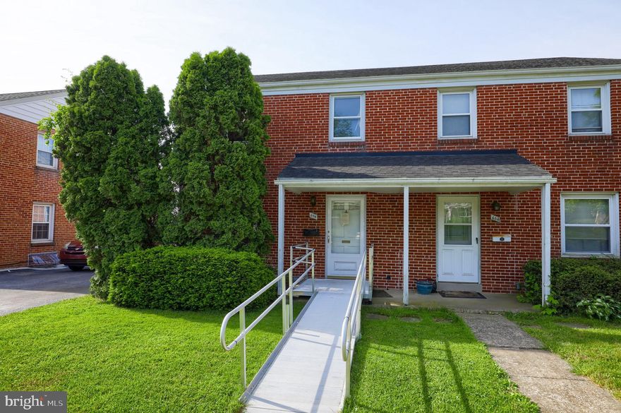 Great investment opportunity with this 3 bedroom home in Lancaster City with  wheelchair access and fenced in backyard.