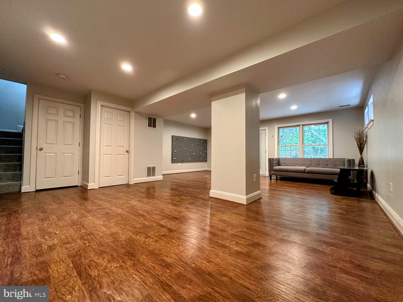 NOTTINGHAM WOODS - Residential