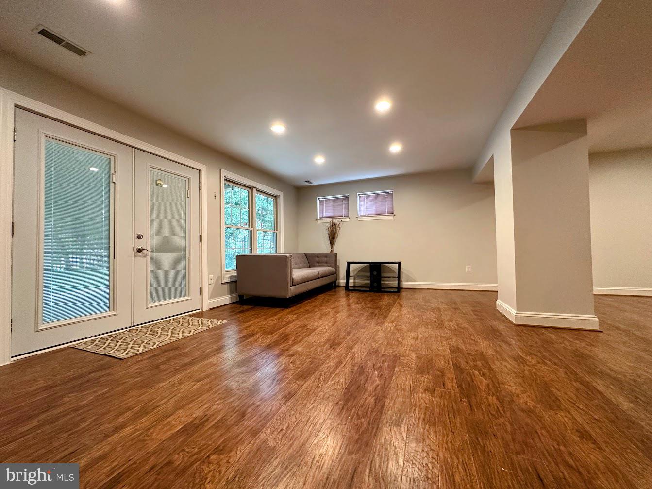 NOTTINGHAM WOODS - Residential