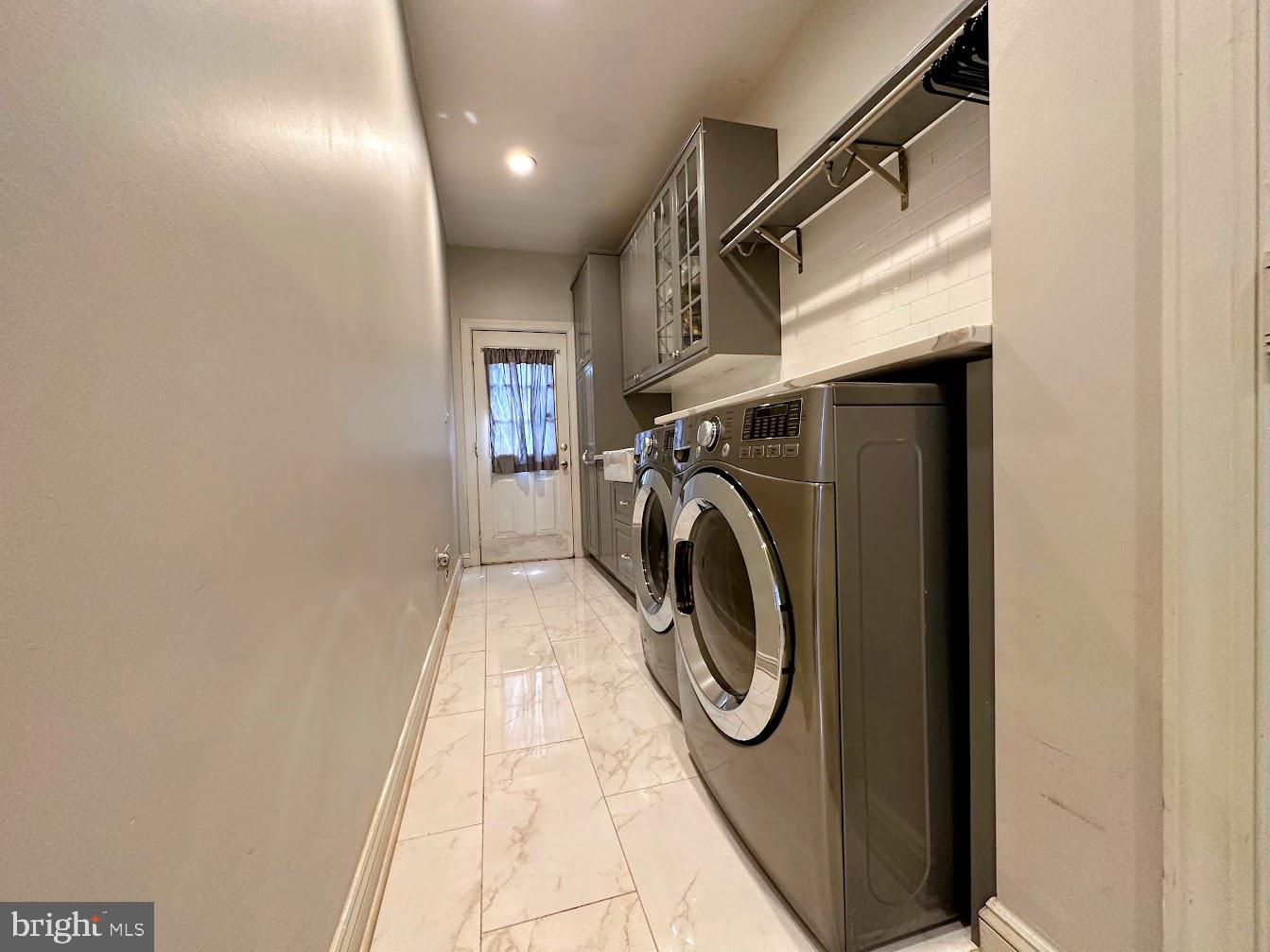 NOTTINGHAM WOODS - Residential