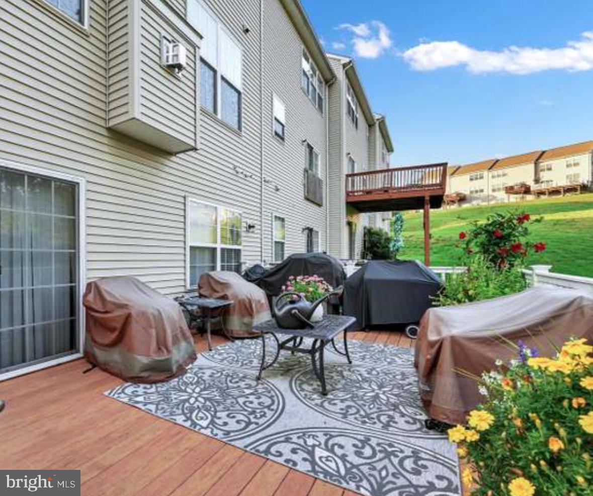 WOODCREST HILLS - Residential