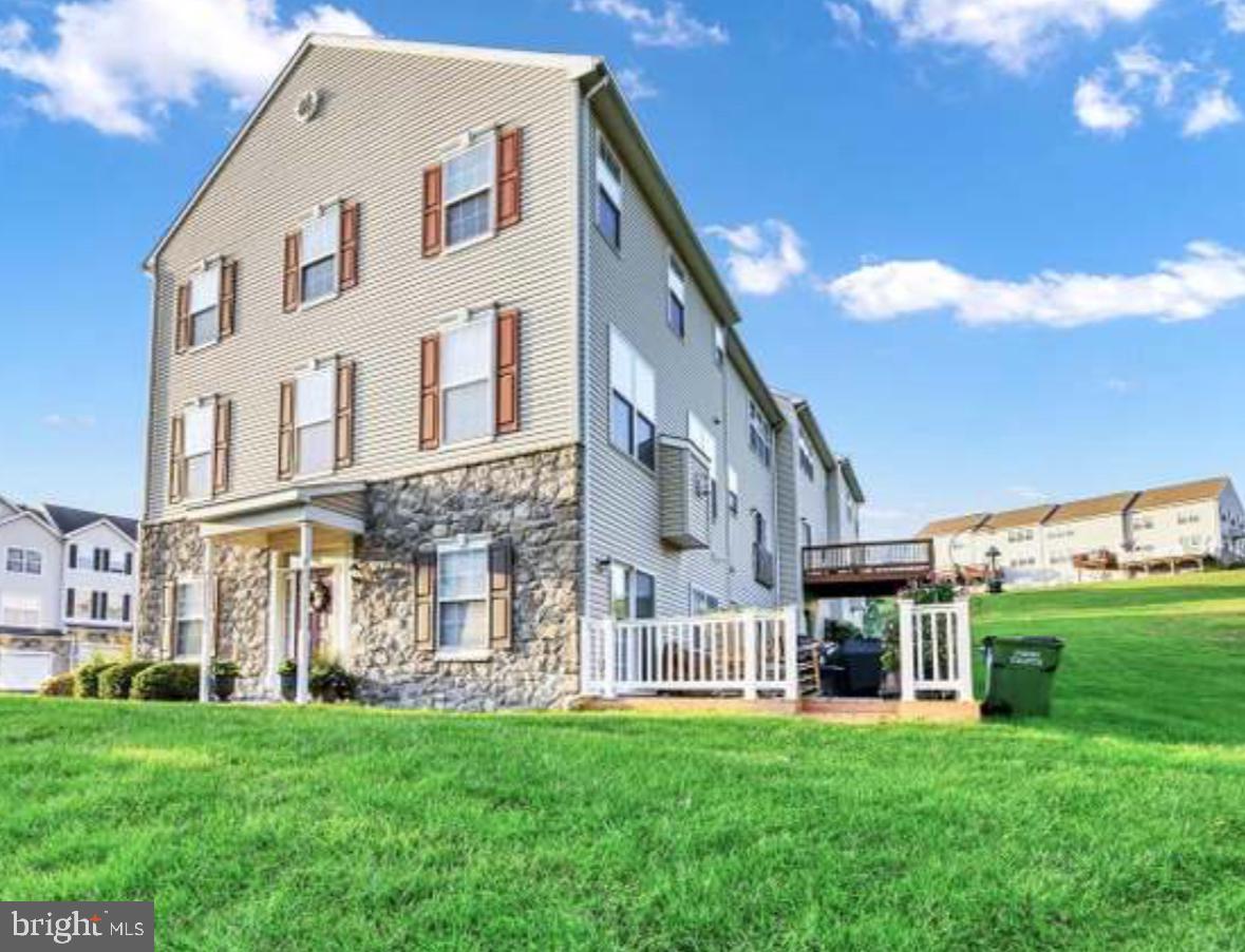 WOODCREST HILLS - Residential