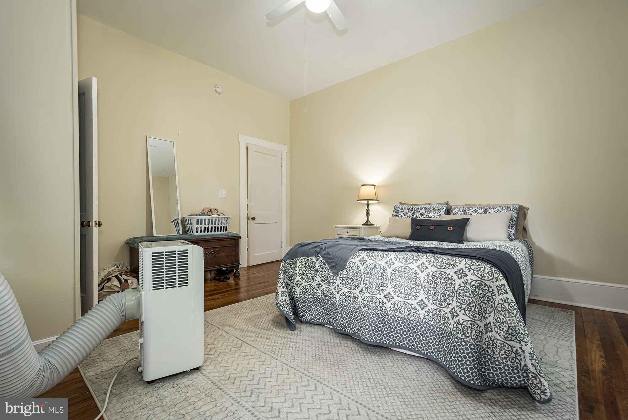 OAKLAND - Residential