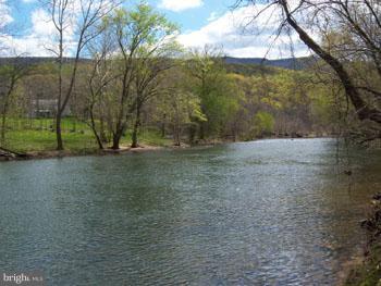 MOUNTAIN VIEW RETREAT - Residential
