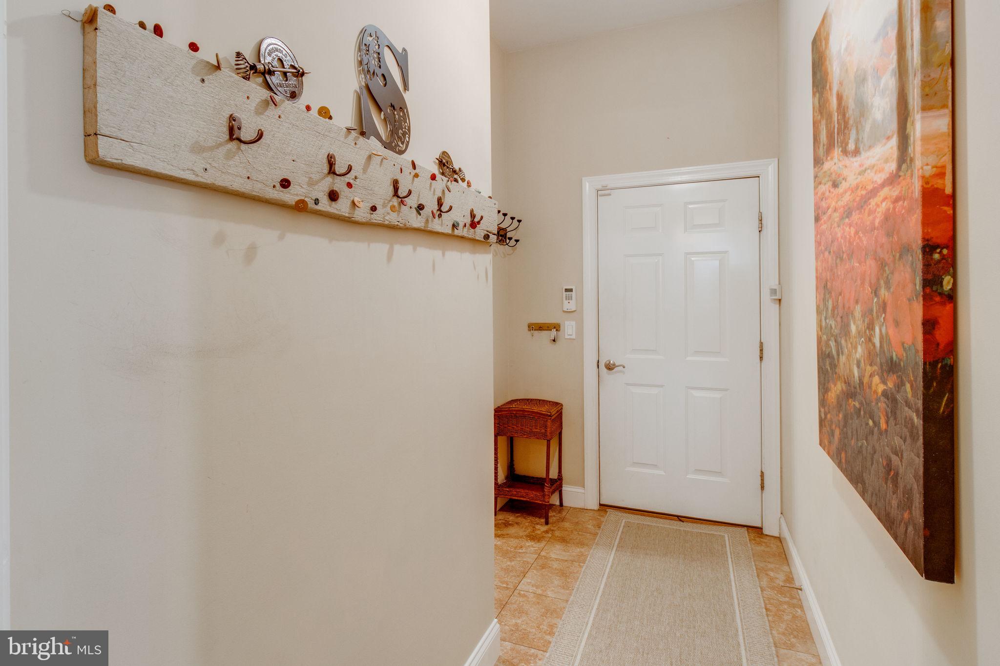 HOME TOWNE SQUARE - Residential