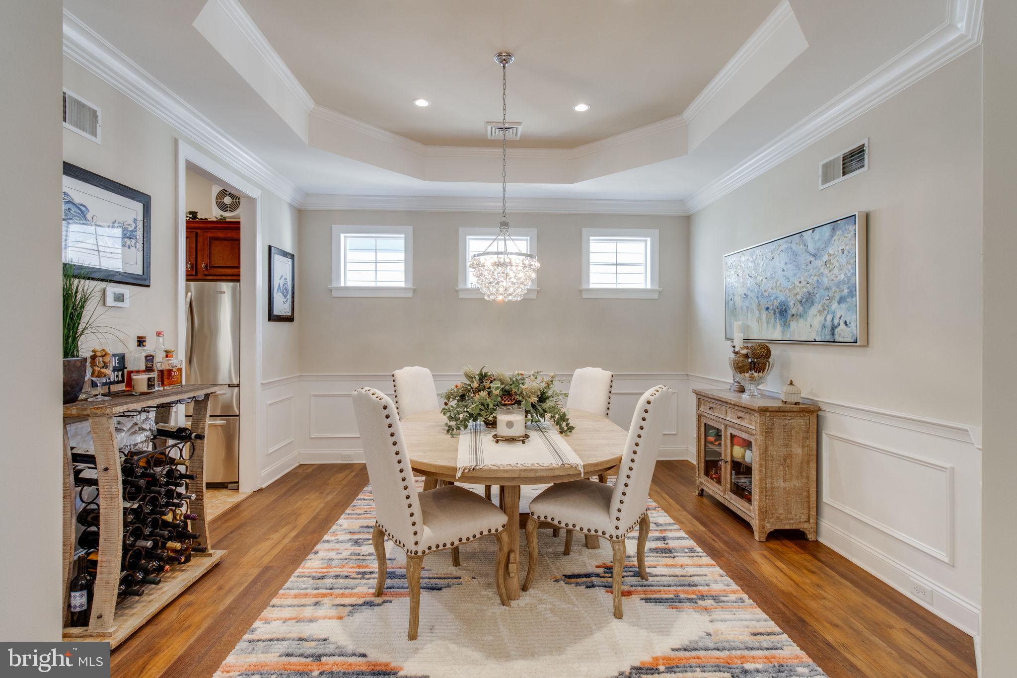 HOME TOWNE SQUARE - Residential