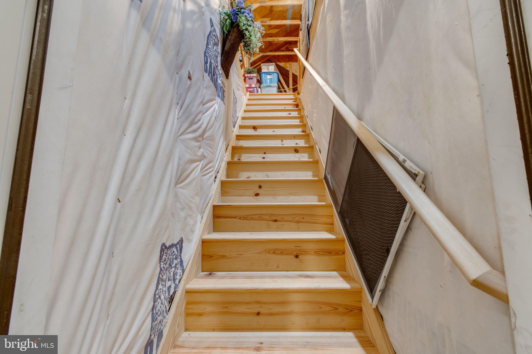 HOME TOWNE SQUARE - Residential