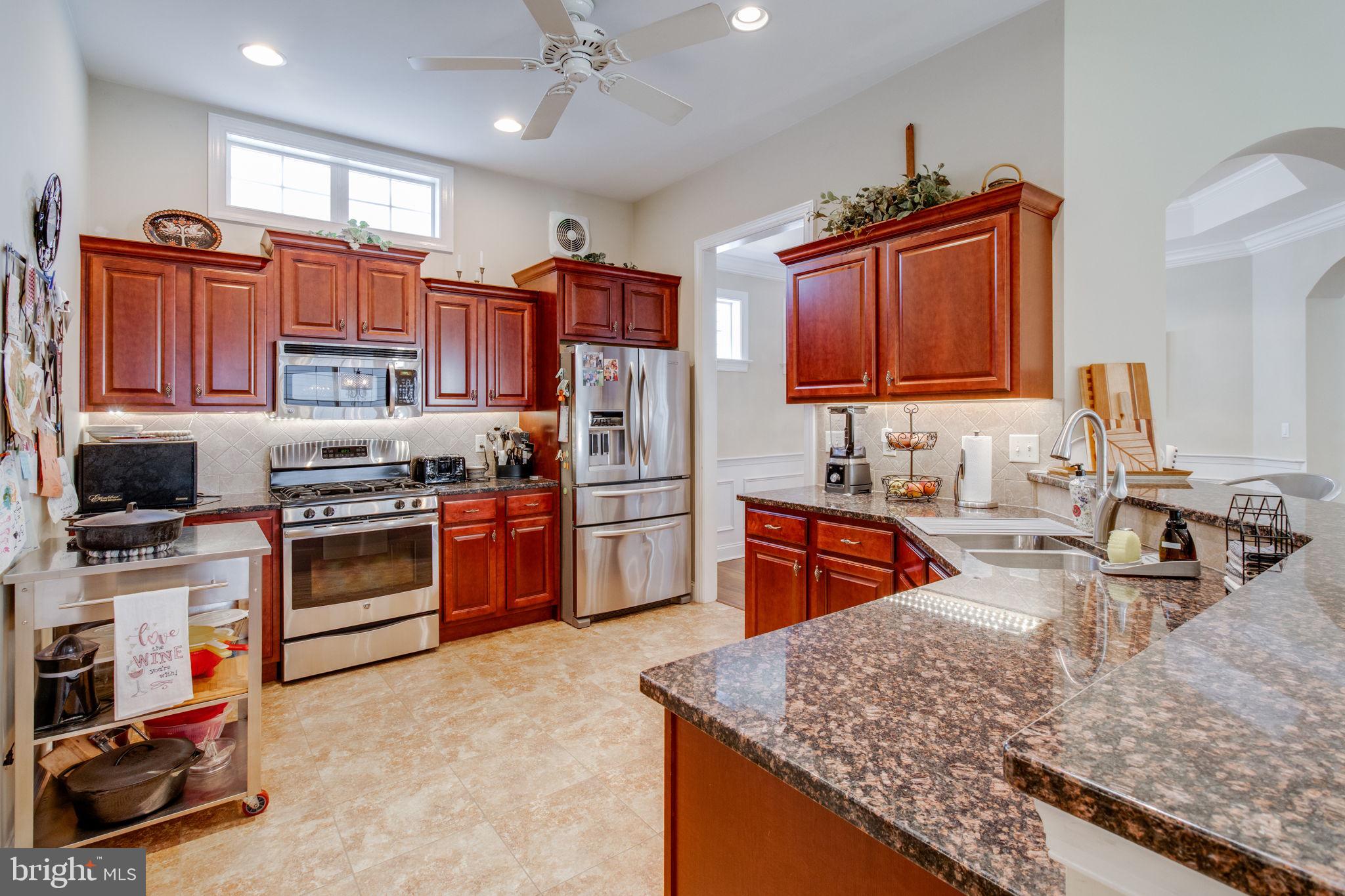 HOME TOWNE SQUARE - Residential